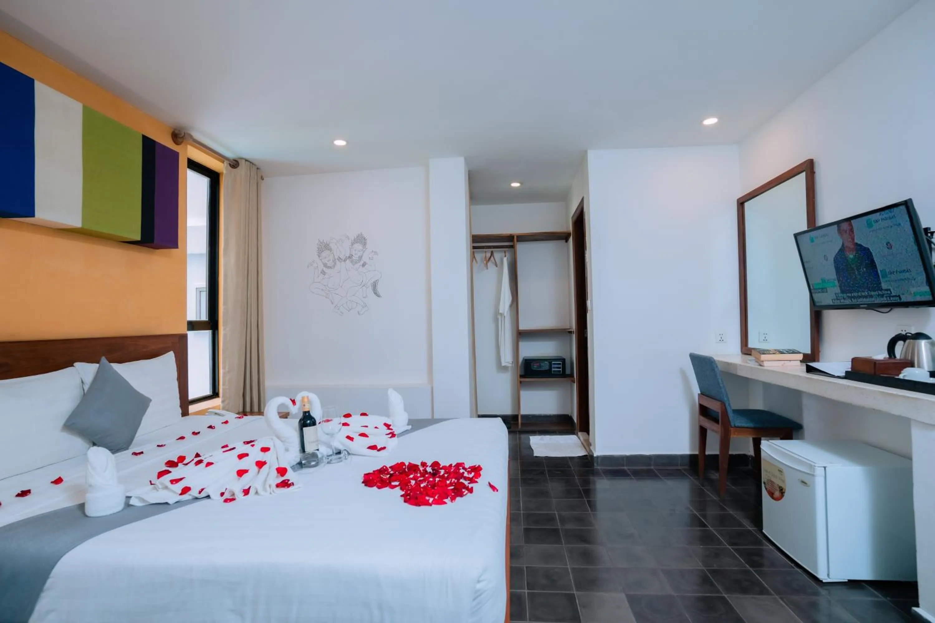 Bedroom, Bed in Home Chic Hotel