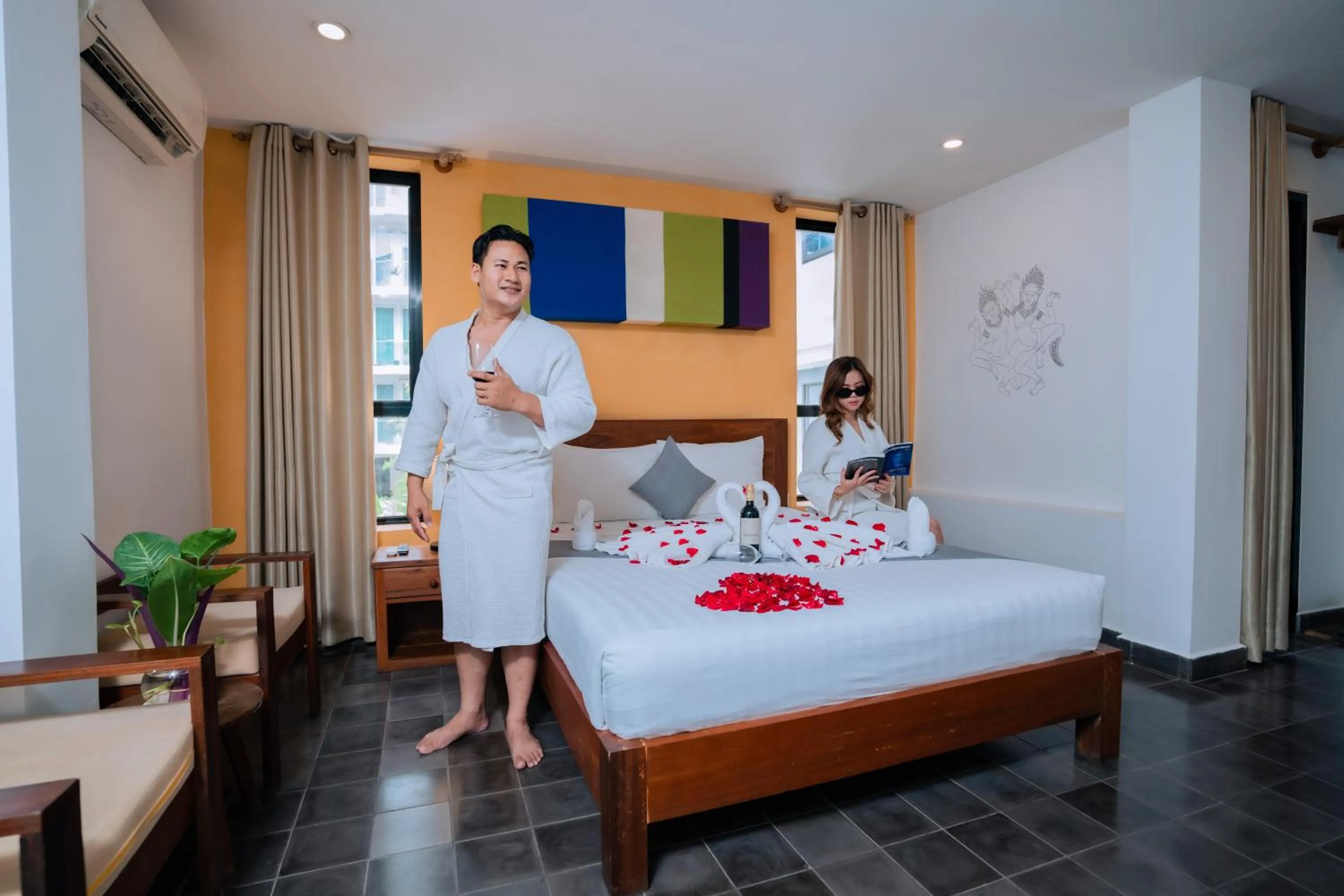 Bed in Home Chic Hotel