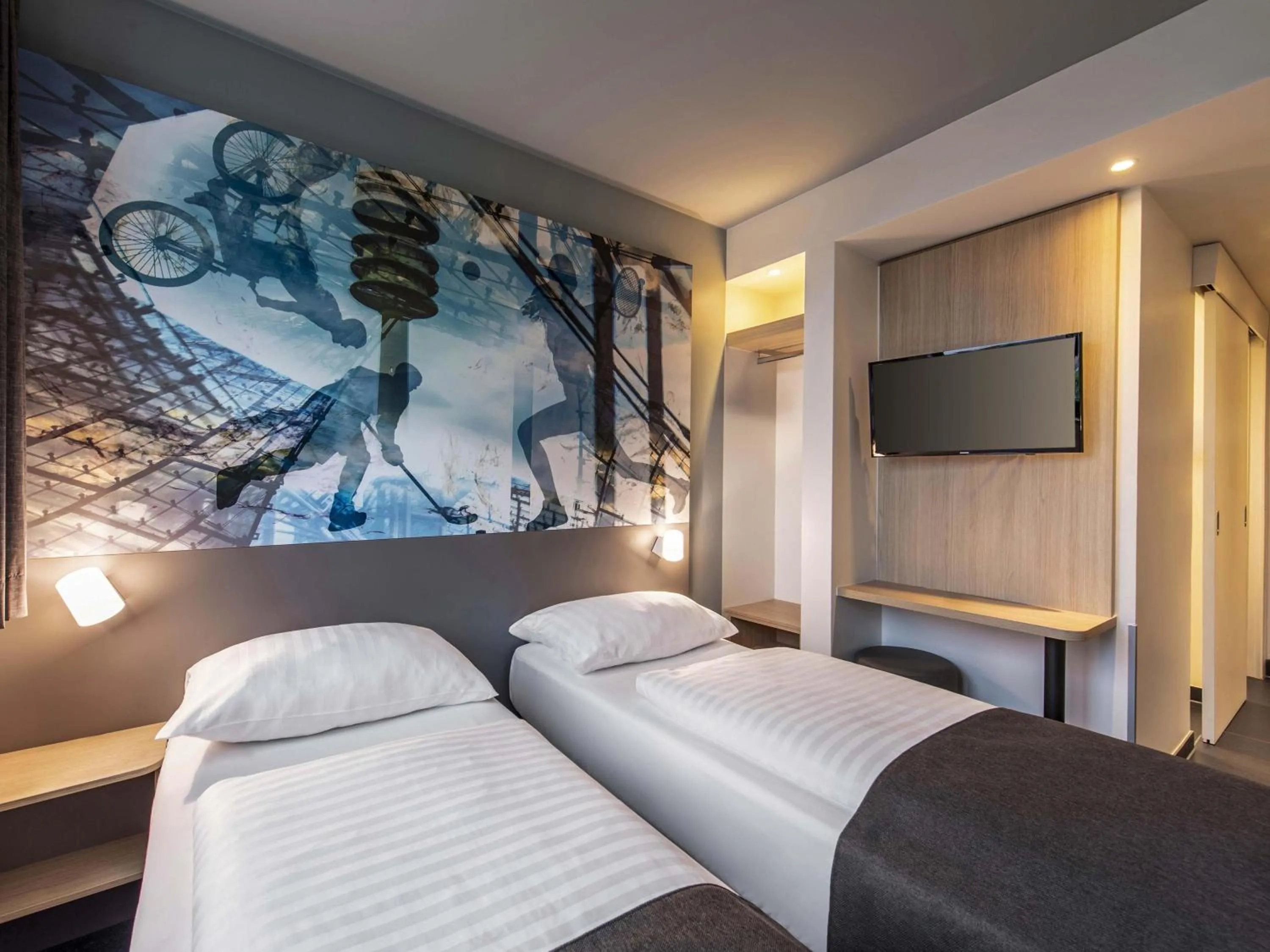 Photo of the whole room, Bed in B&B Hotel München-Olympiapark