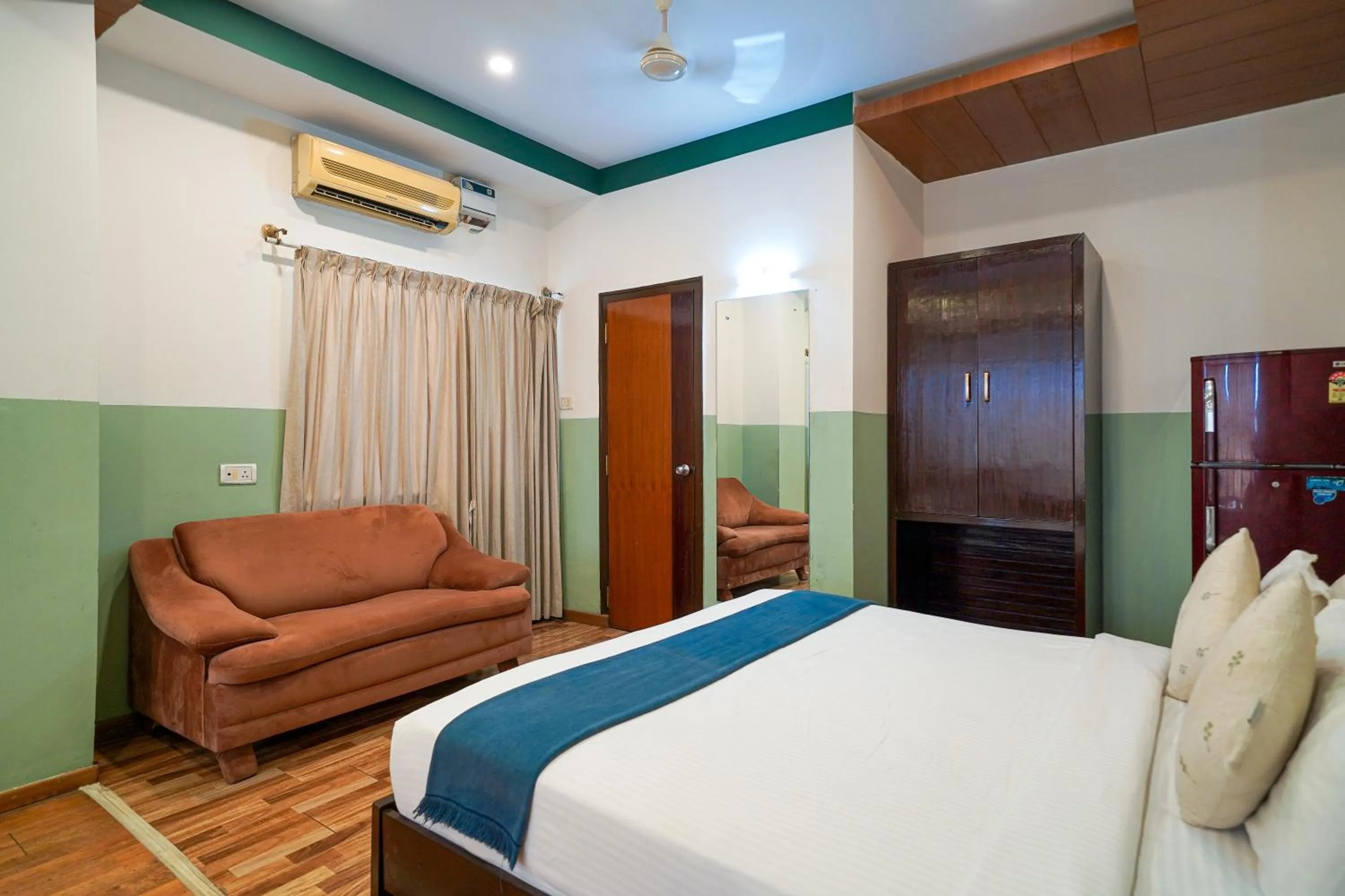 Bed in Olive Zip Rest House Road by Embassy Group