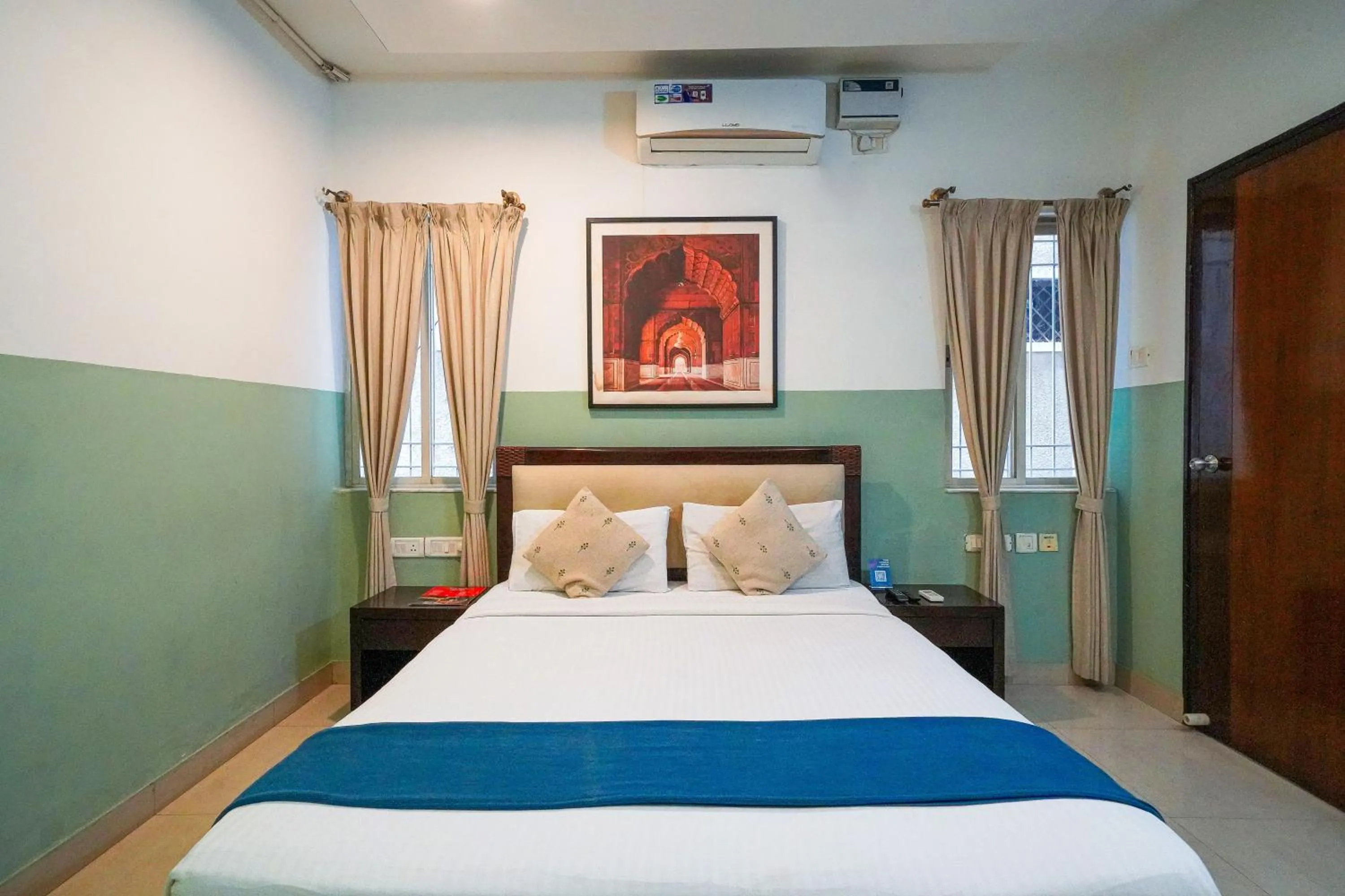 Bed in Olive Zip Rest House Road by Embassy Group