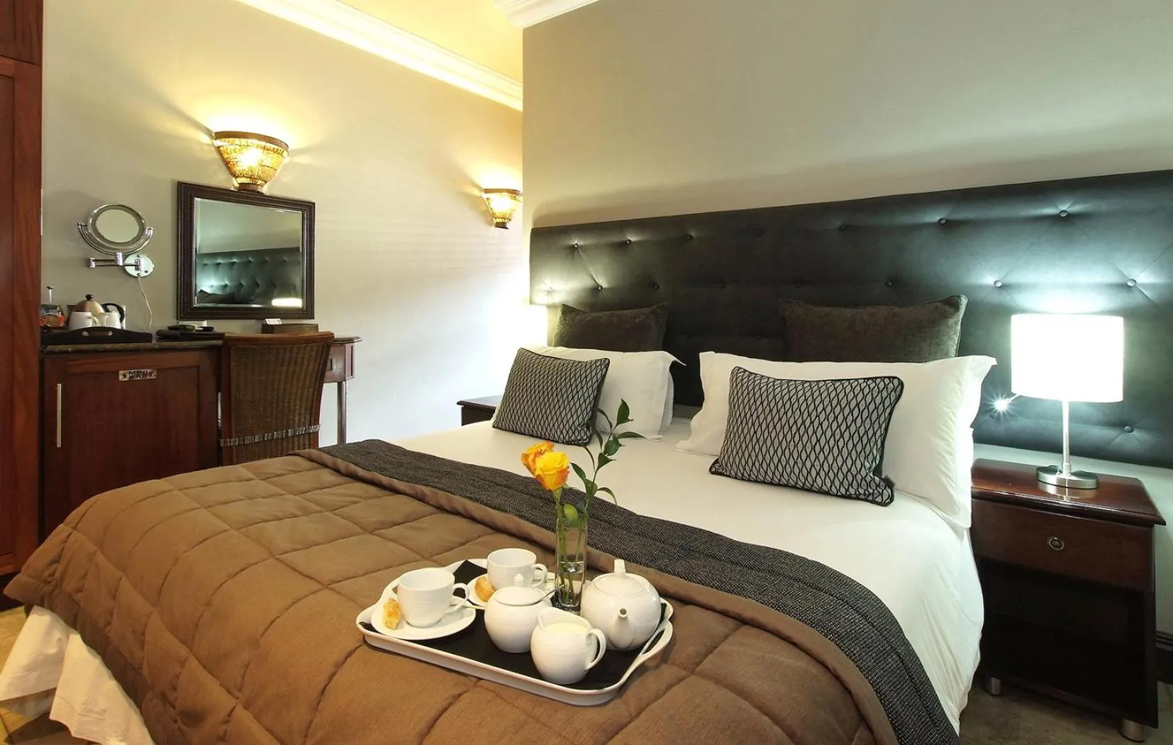 Coffee/tea facilities, Bed in uShaka Manor Guest House