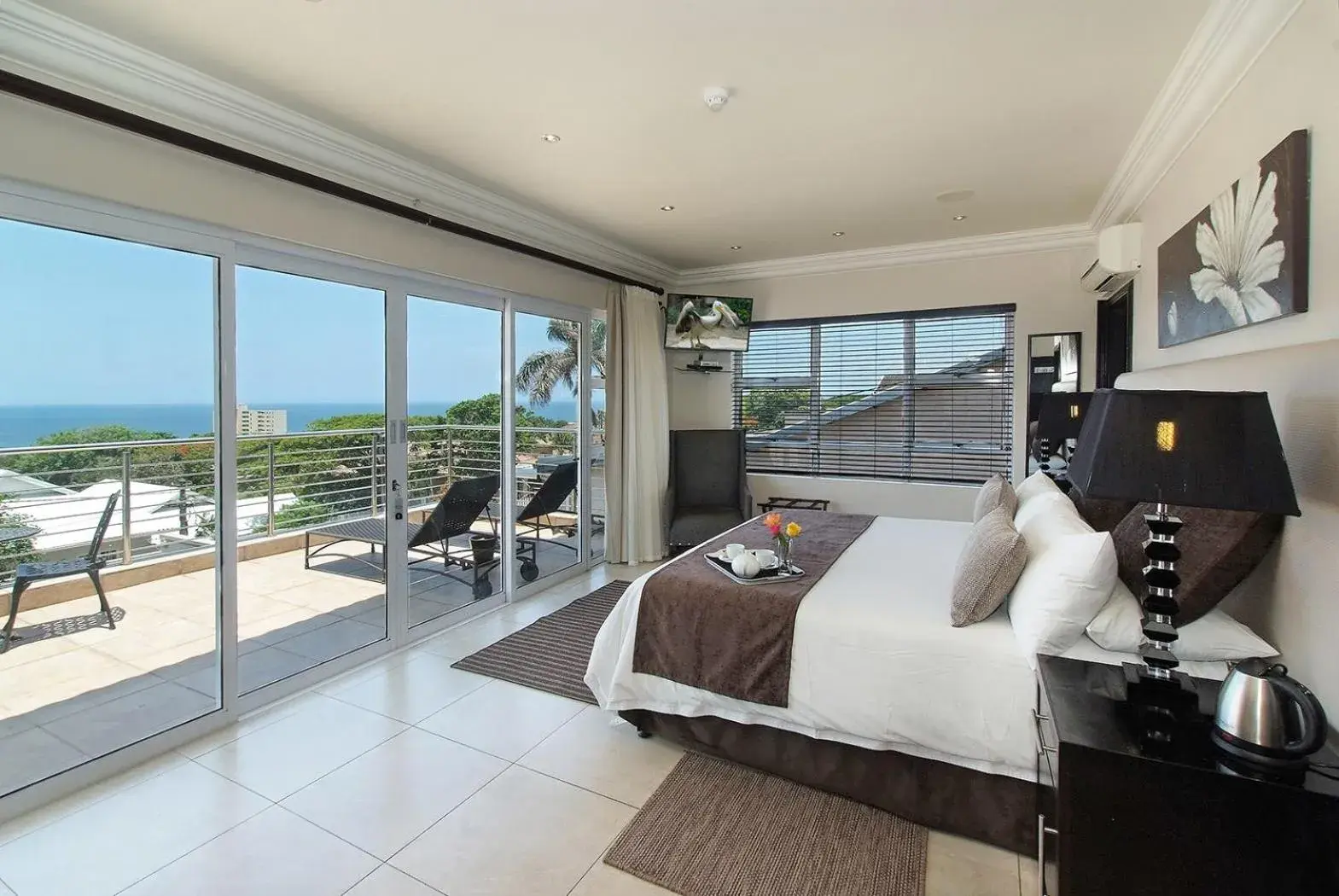 Deluxe Double or Twin Room in uShaka Manor Guest House Deluxe Double or Twin Room in uShaka Manor Guest House