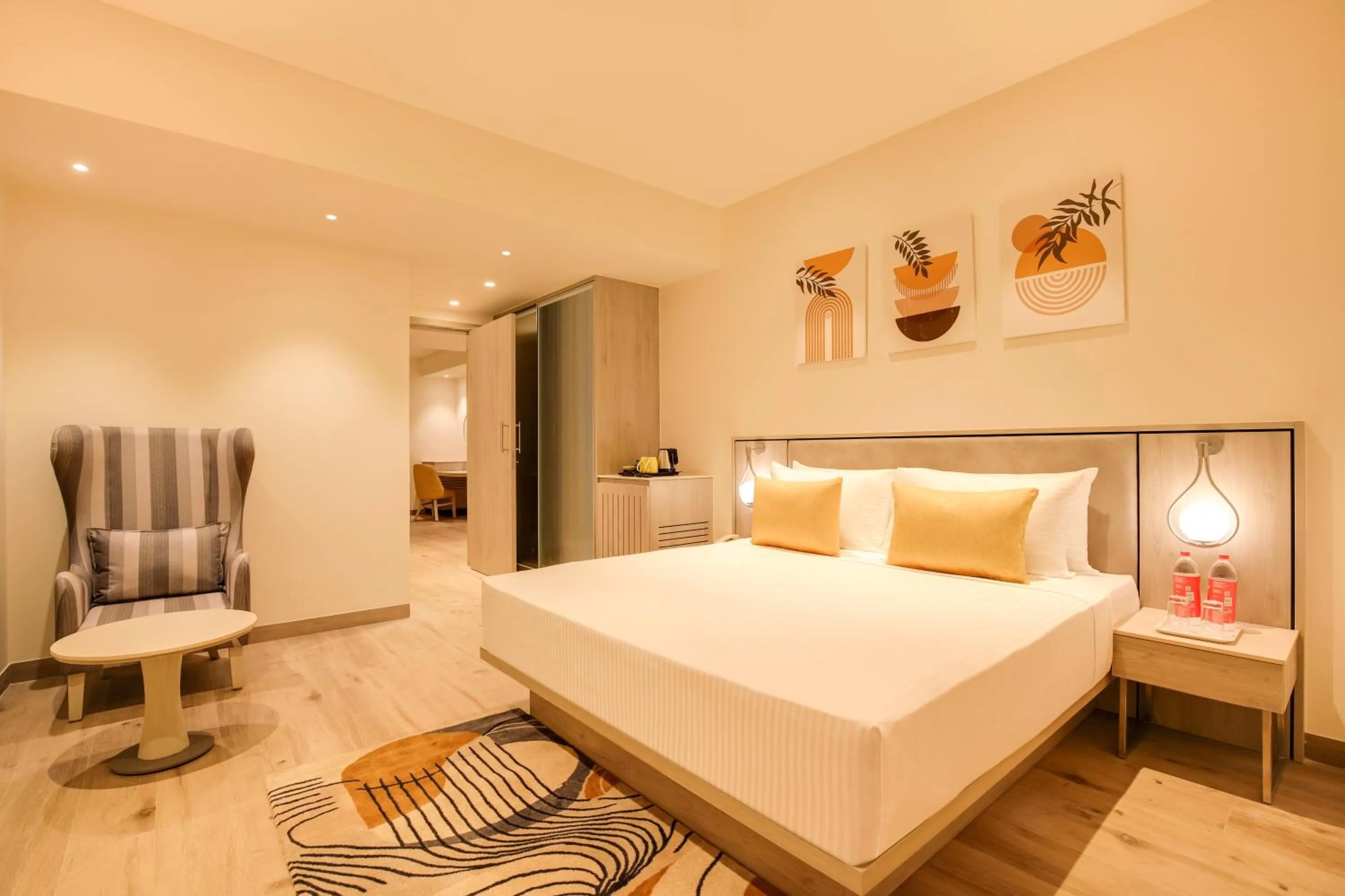 Bed in Lemon Tree Hotel, Jamnagar