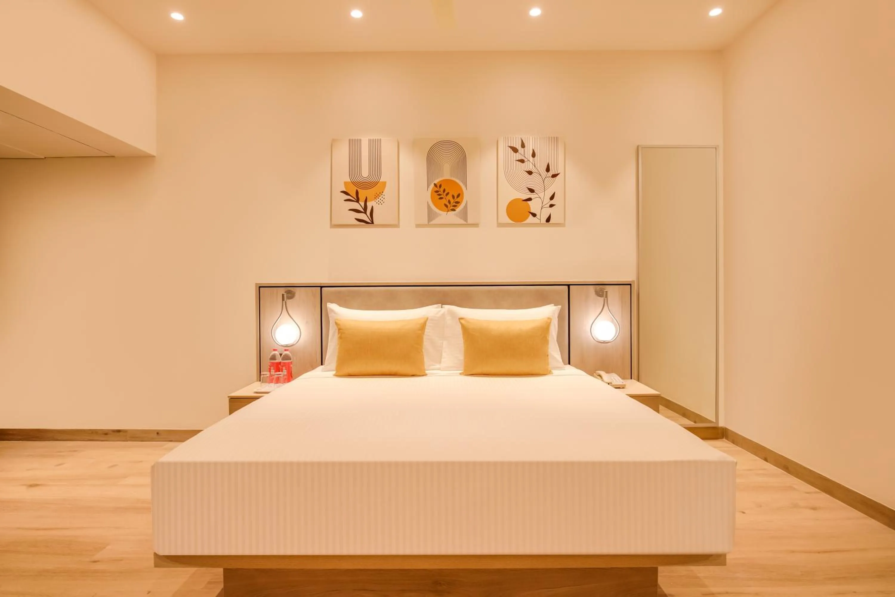 Bed in Lemon Tree Hotel, Jamnagar