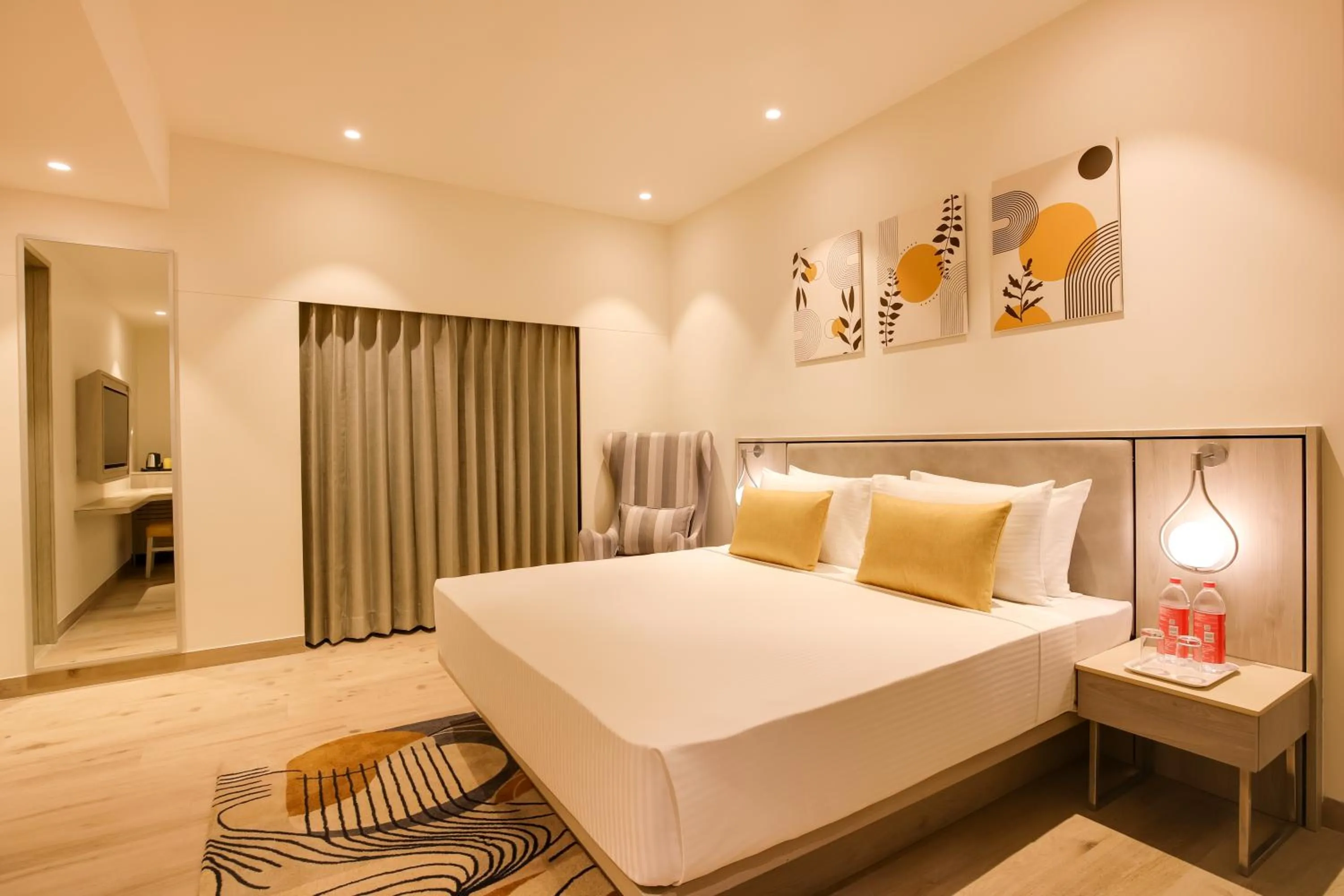 Bed in Lemon Tree Hotel, Jamnagar