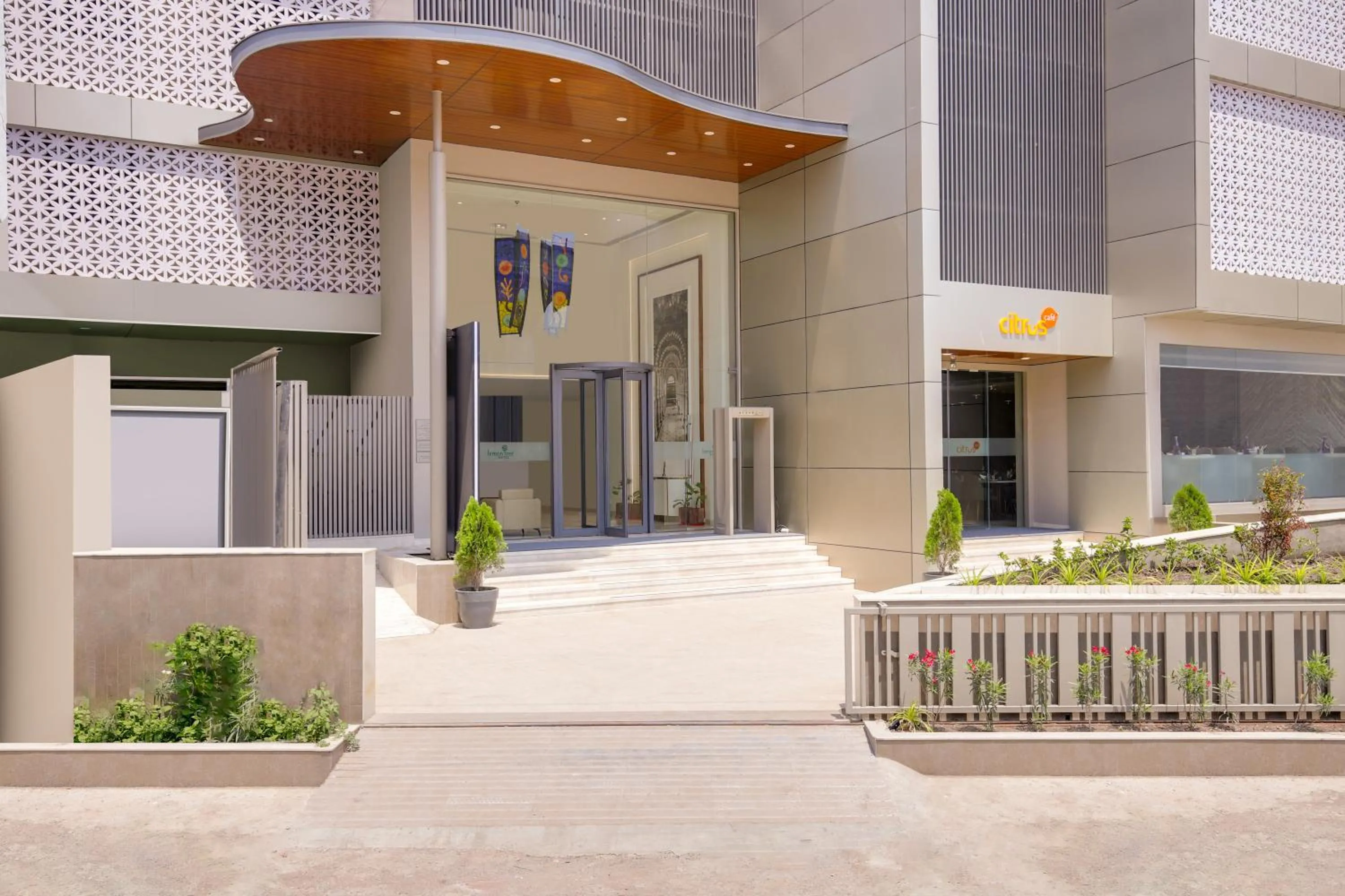 Facade/entrance in Lemon Tree Hotel, Jamnagar
