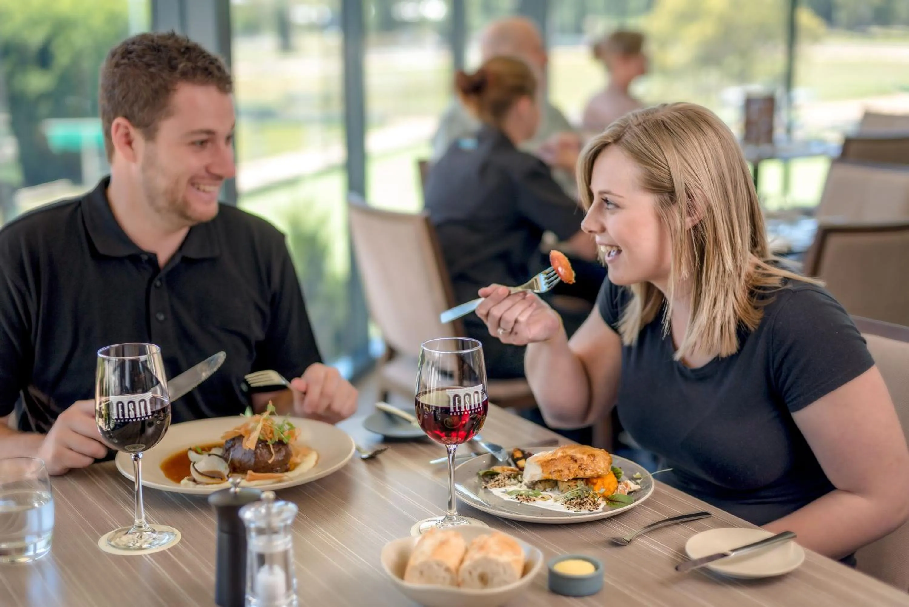 Restaurant/places to eat in Lithgow Workies Club Motel