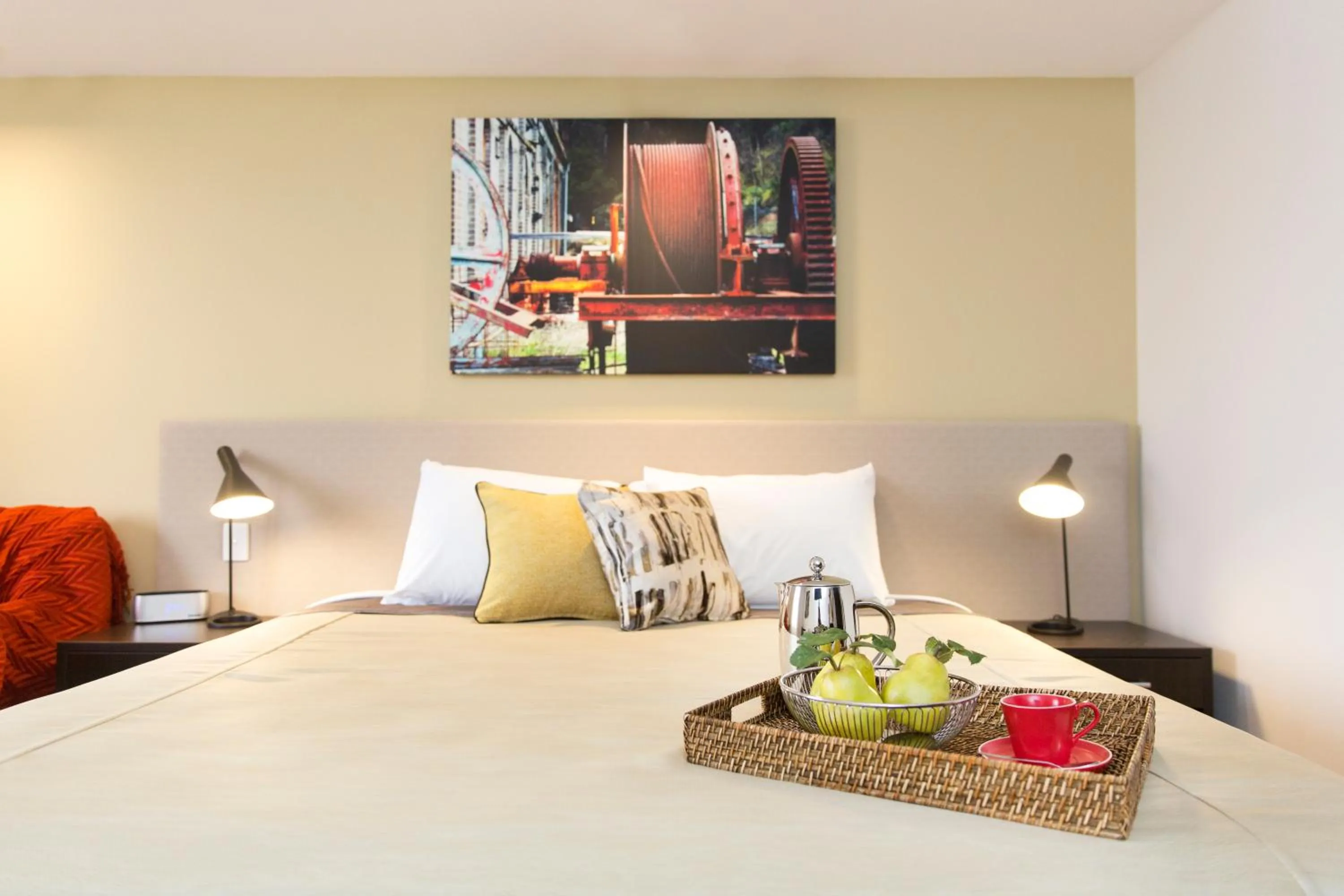 Bed in Lithgow Workies Club Motel