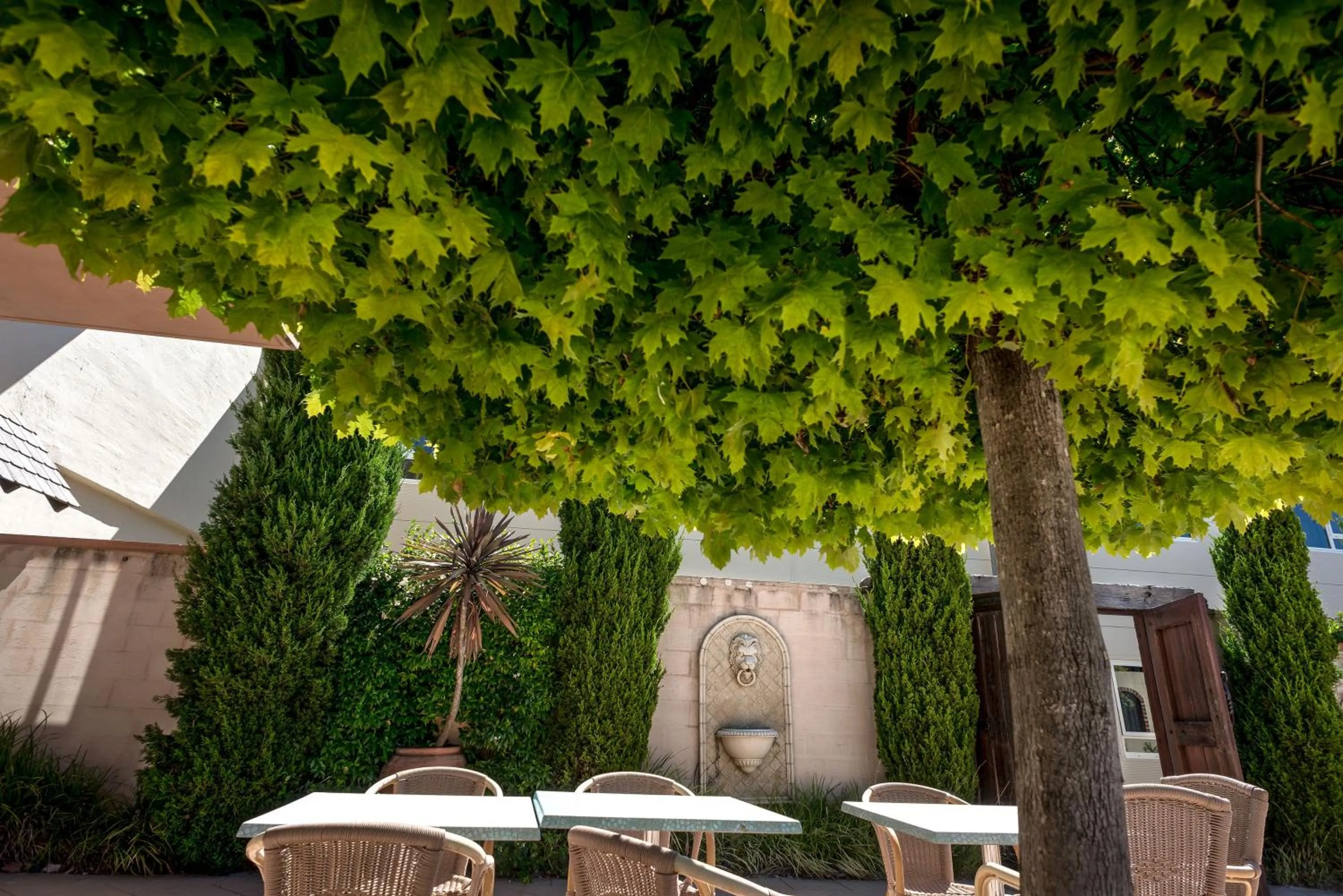 Property building in Lithgow Workies Club Motel