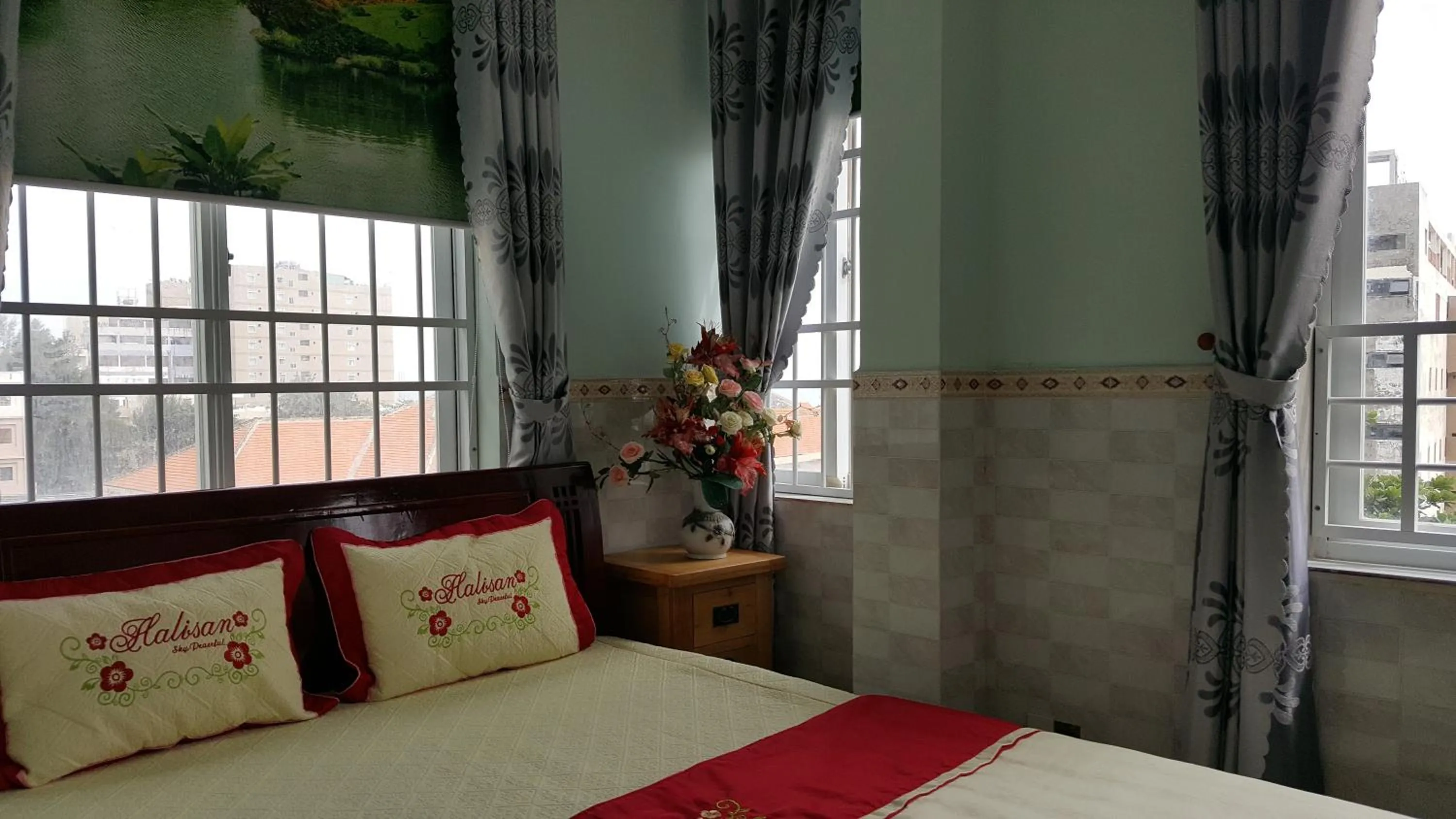 Bed in Hoang Linh Hotel