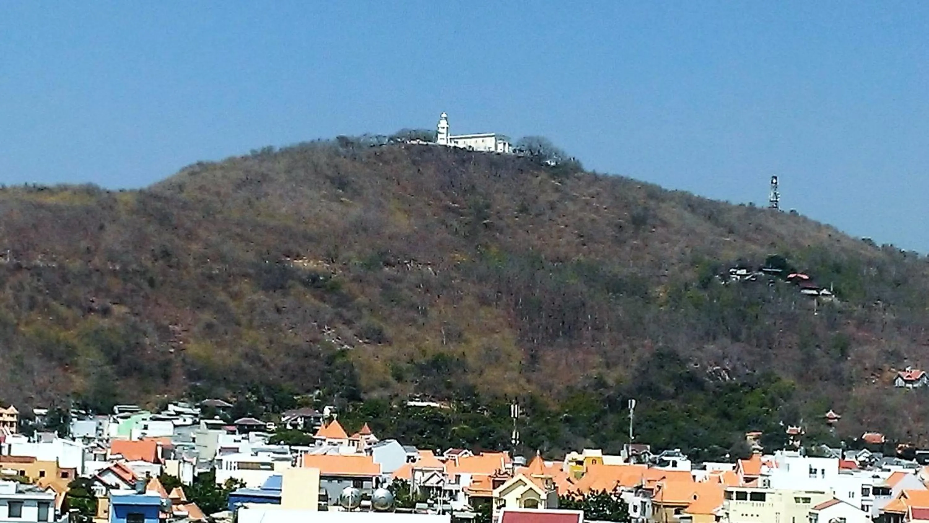 Nearby landmark in Hoang Linh Hotel