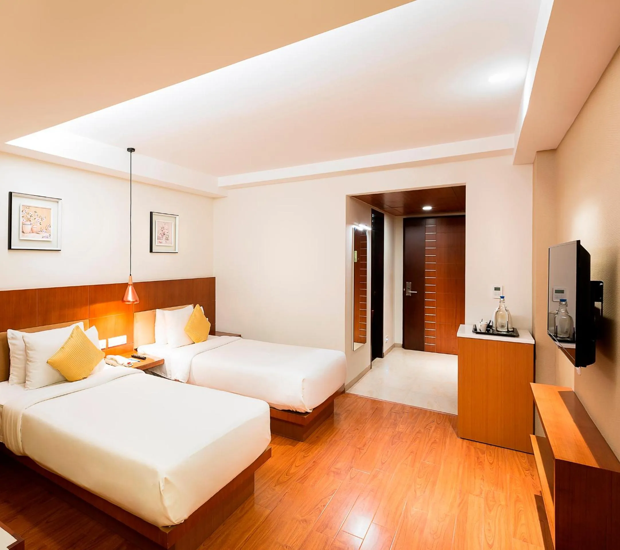 Bed in CJ Pallazzio,Salem