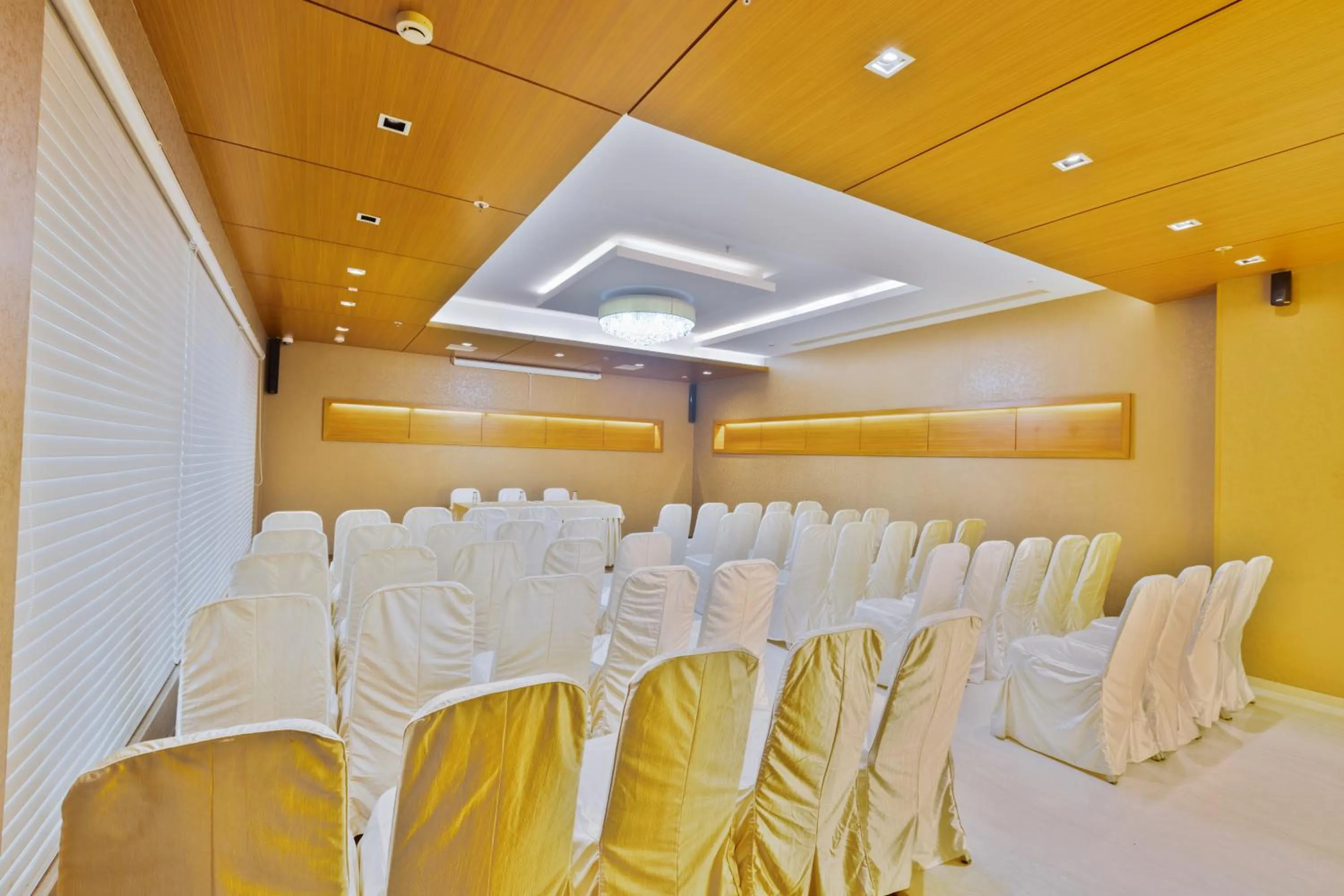 Meeting/conference room in CJ Pallazzio,Salem