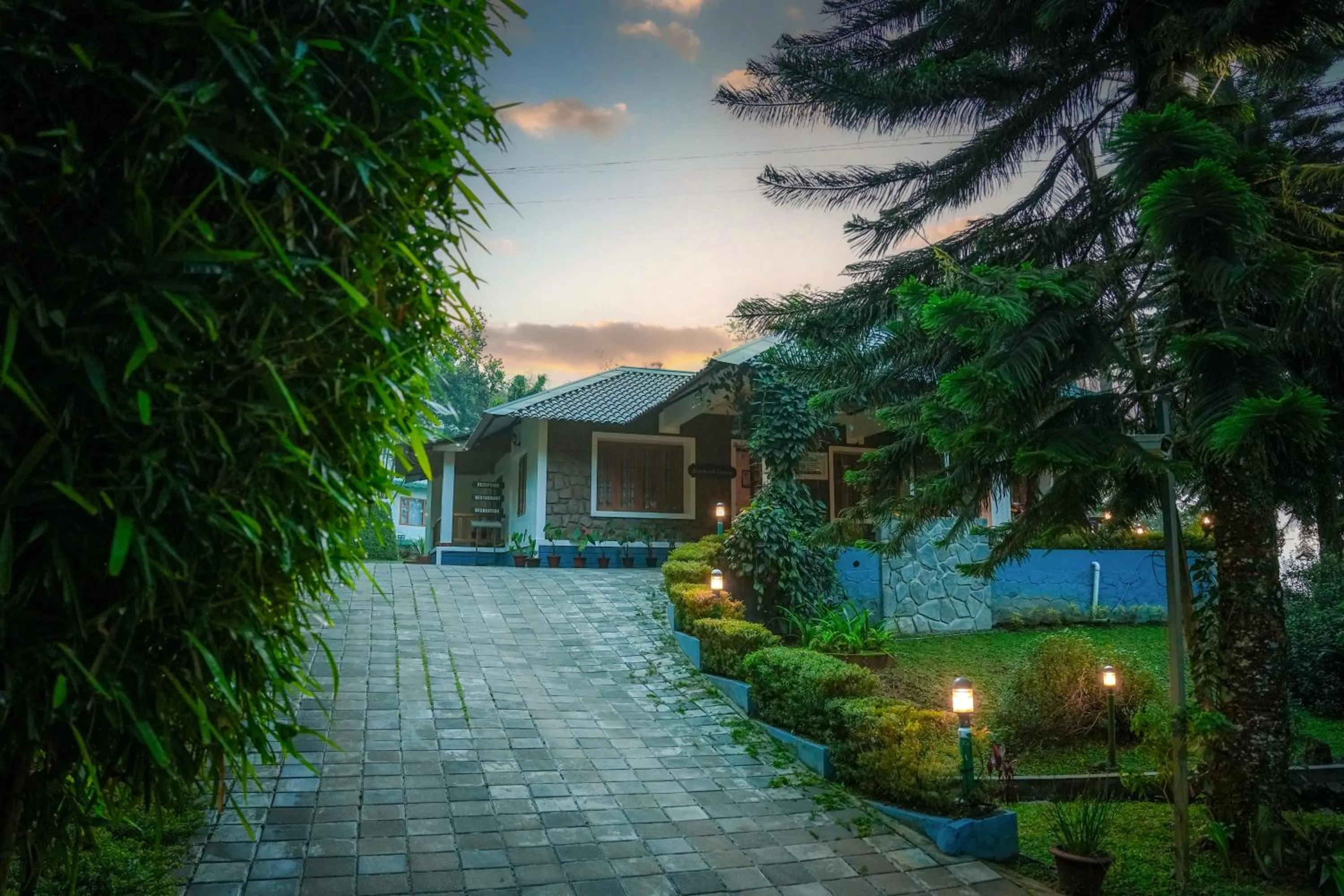 Property building in Bracknell Forest Munnar