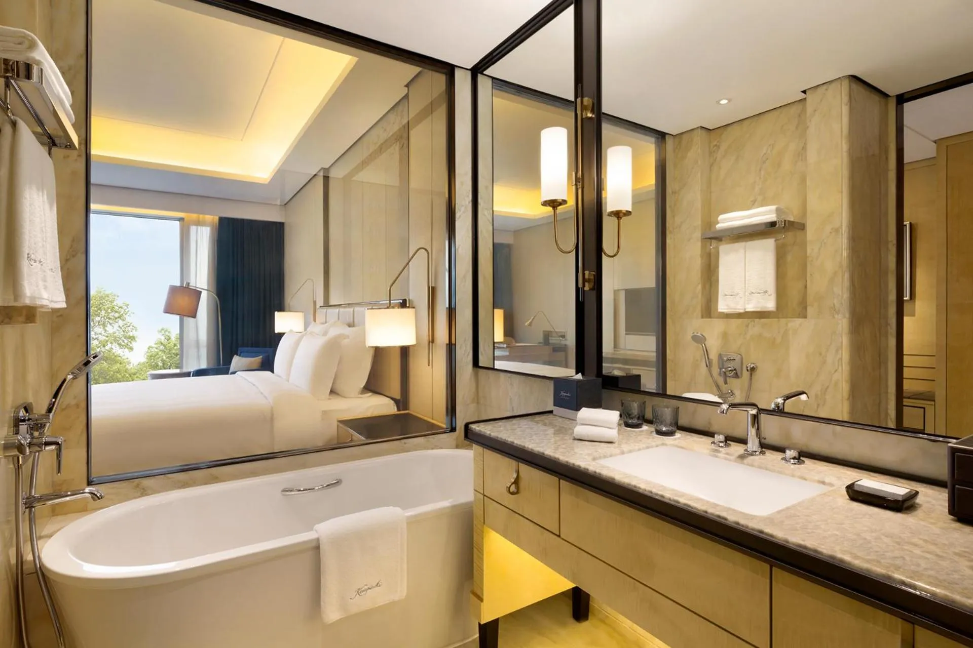 Bath, Bed in Kempinski Hotel Fuzhou