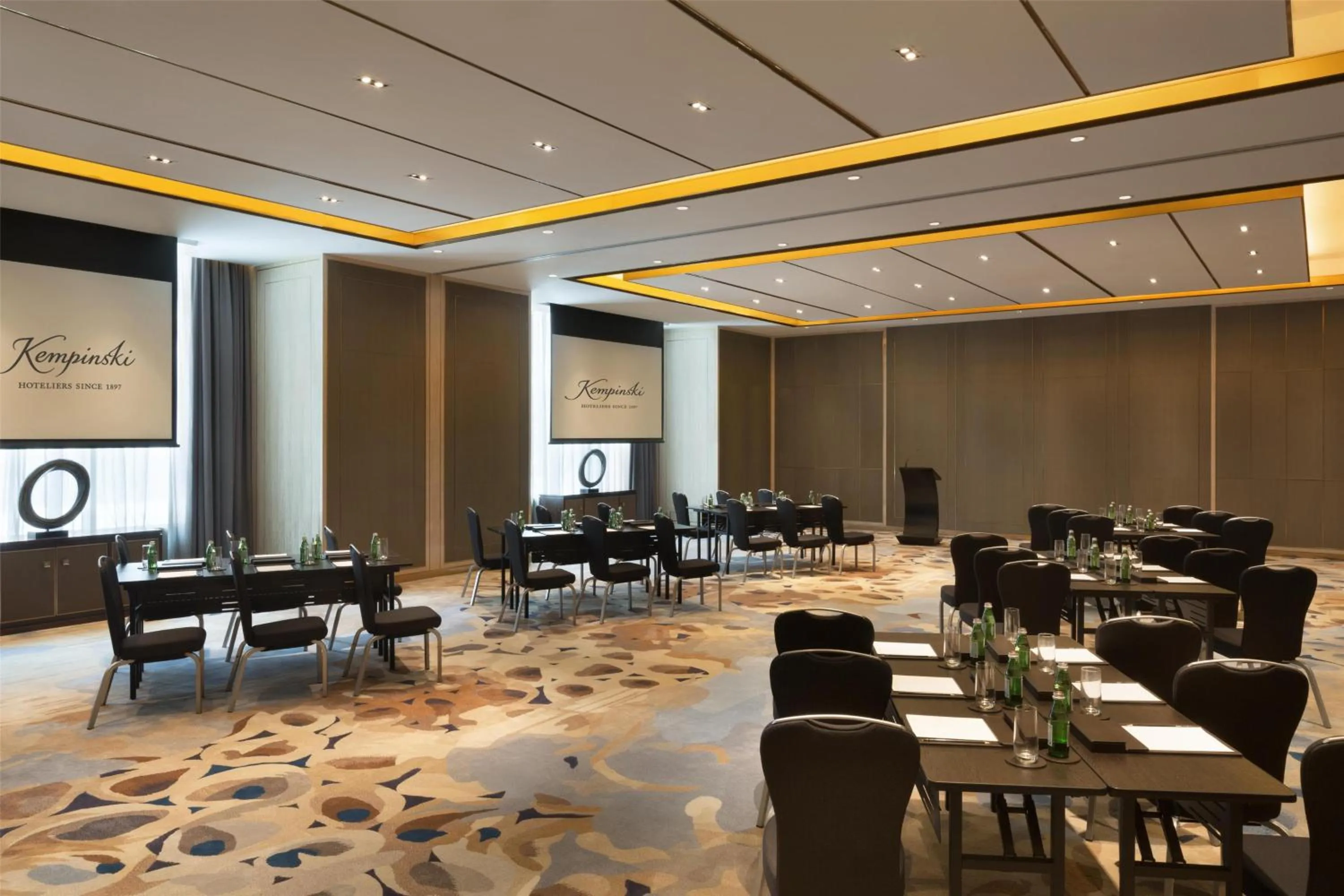 Meeting/conference room in Kempinski Hotel Fuzhou