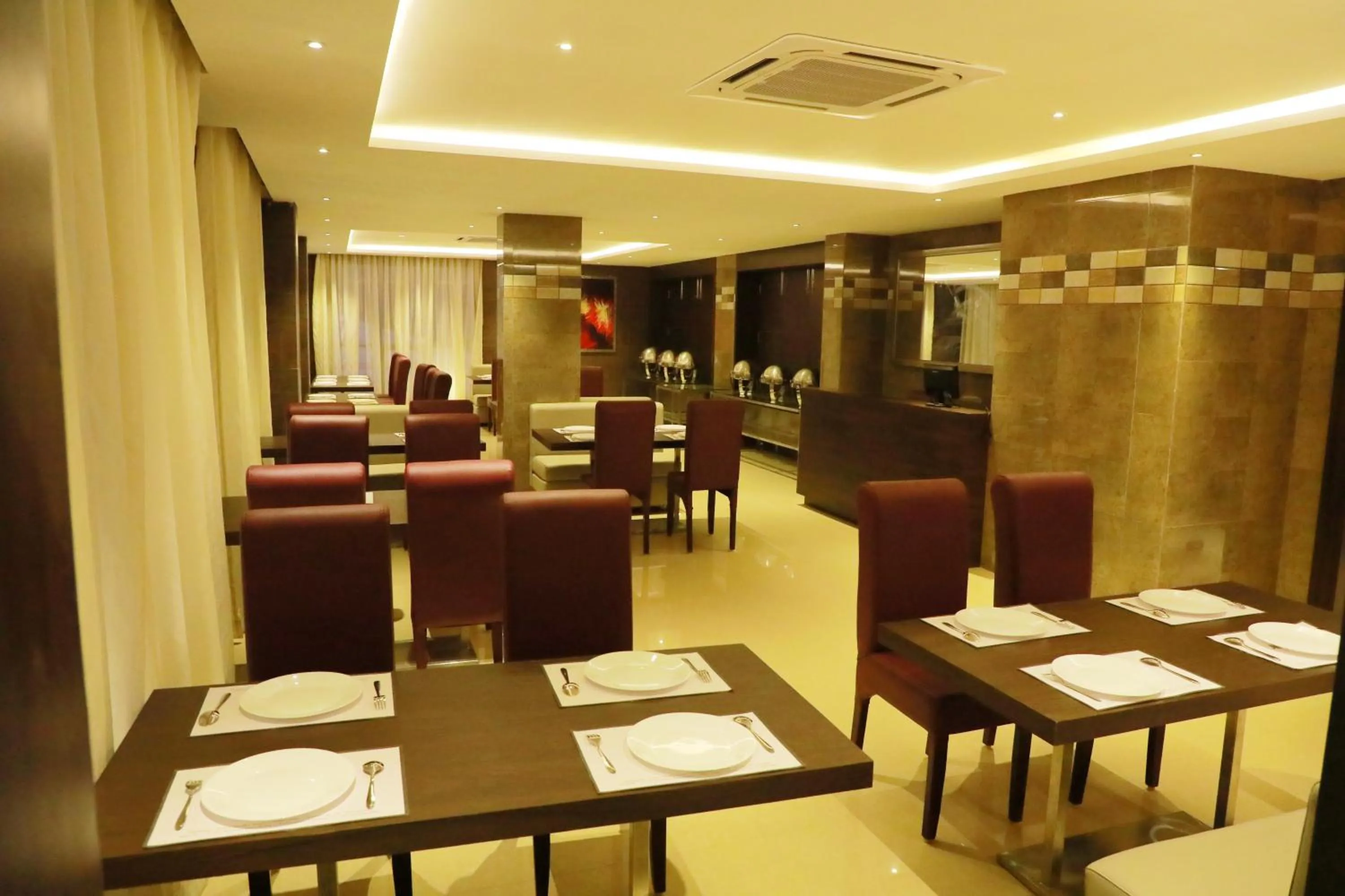 Restaurant/places to eat in Avenue Hotel