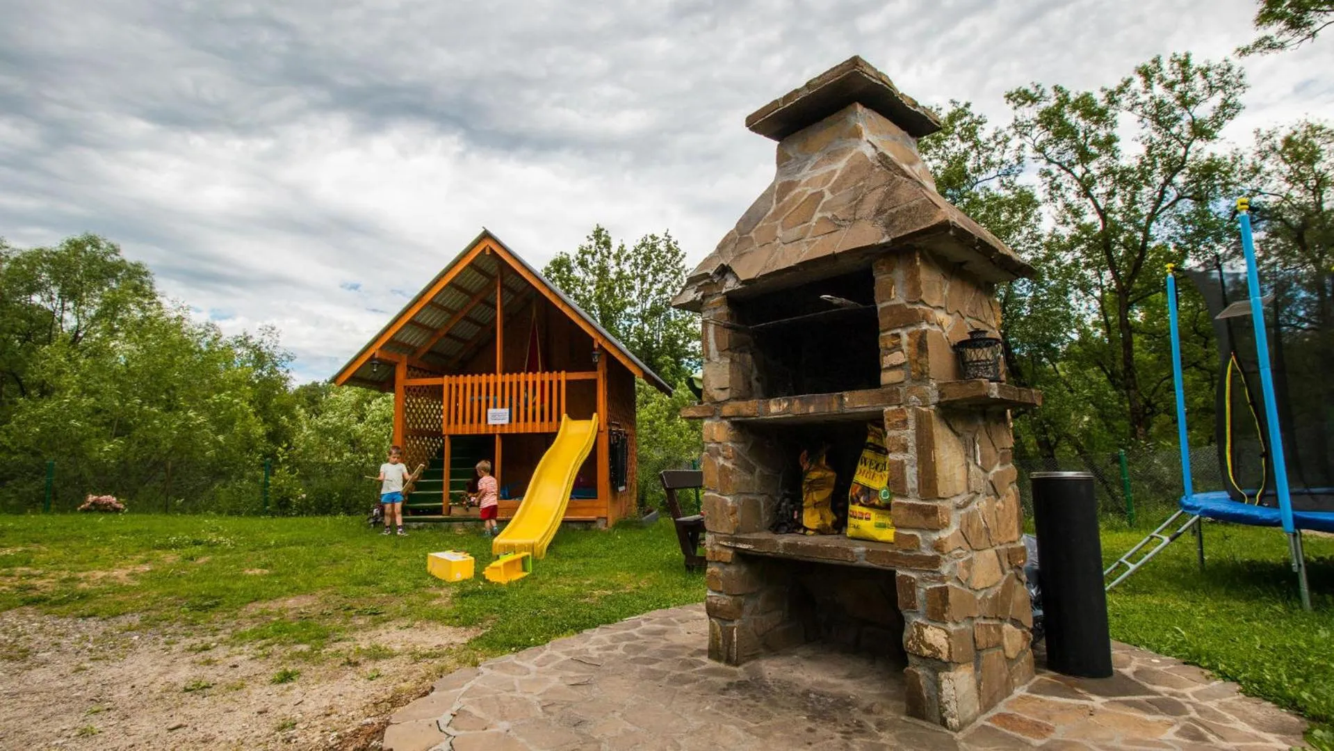 BBQ facilities in Willa Trebunia