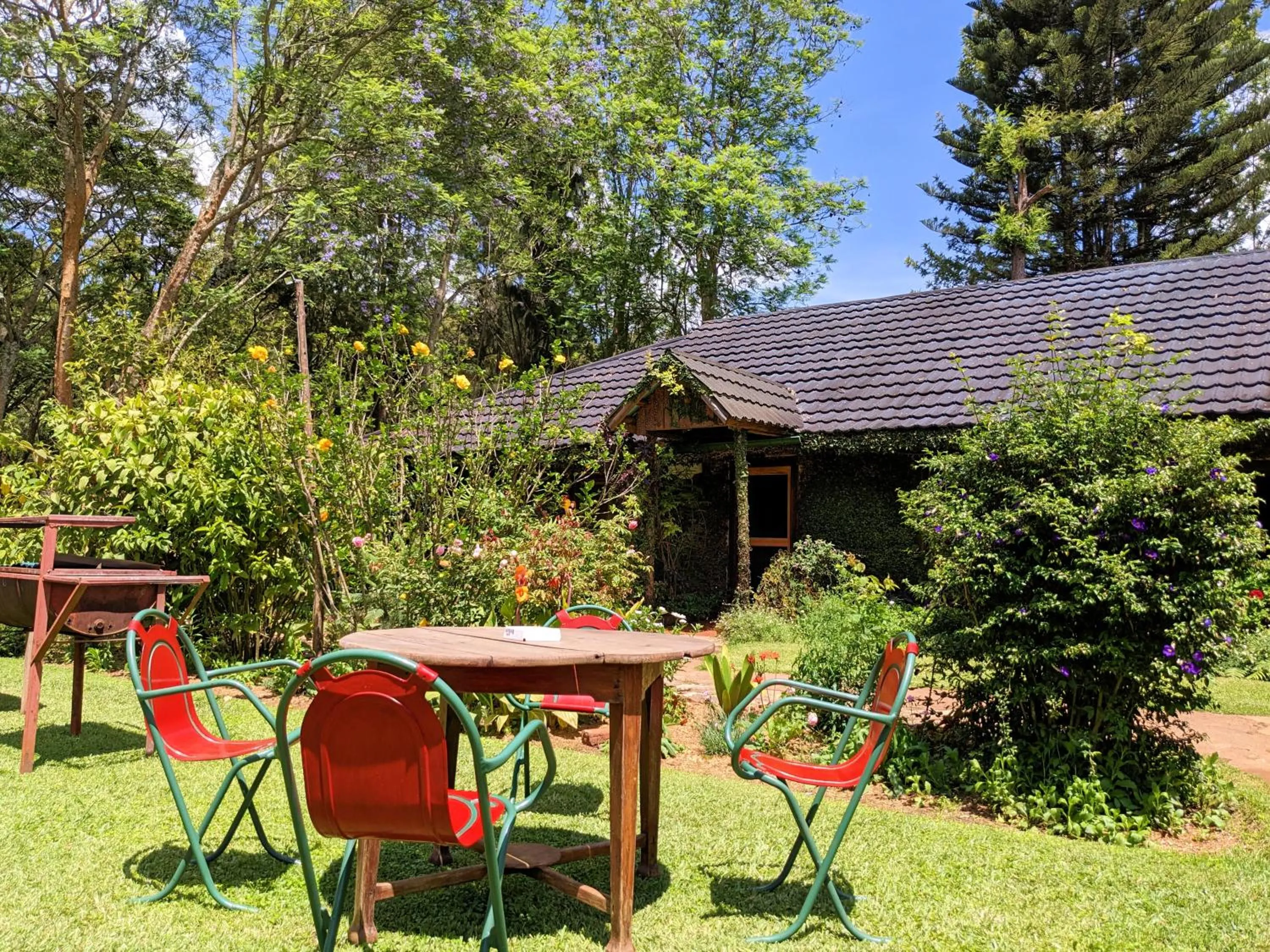 Property building in Lawns Hotel