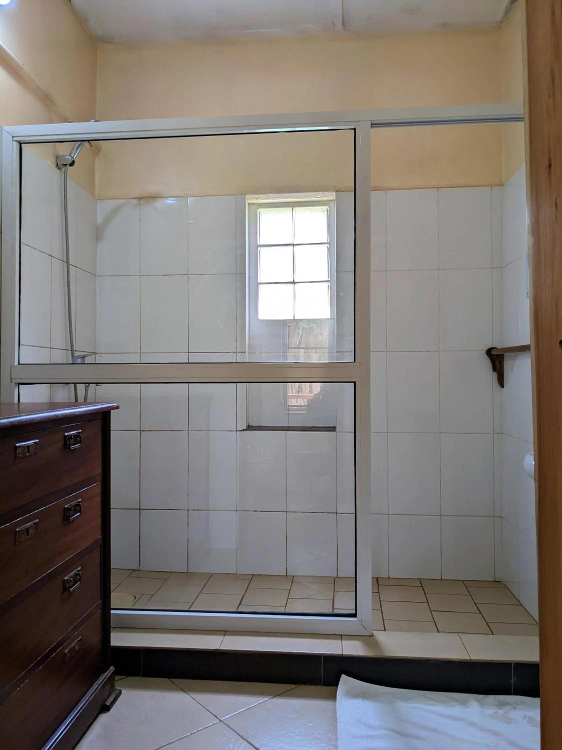 Shower in Lawns Hotel