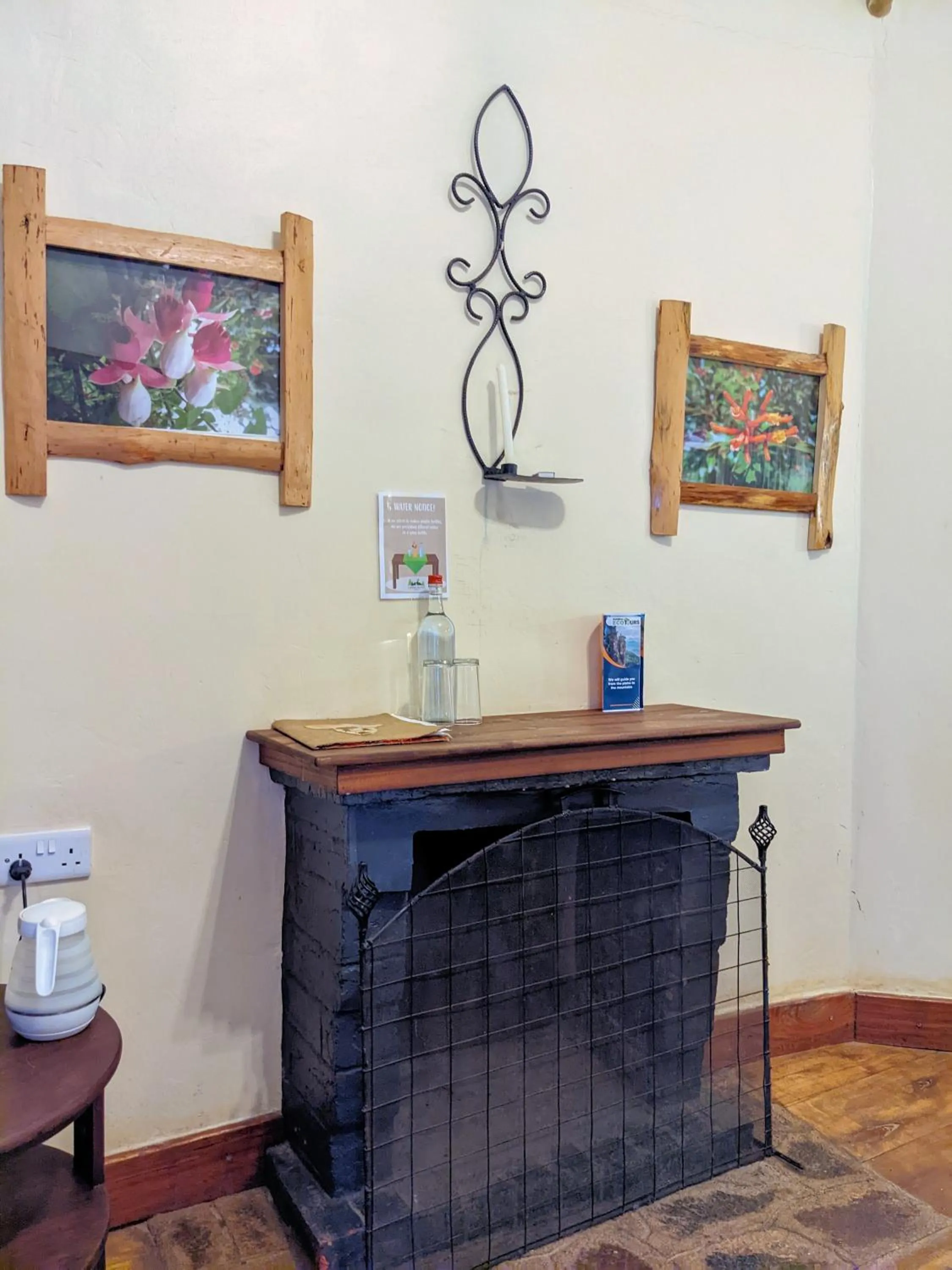 Decorative detail in Lawns Hotel