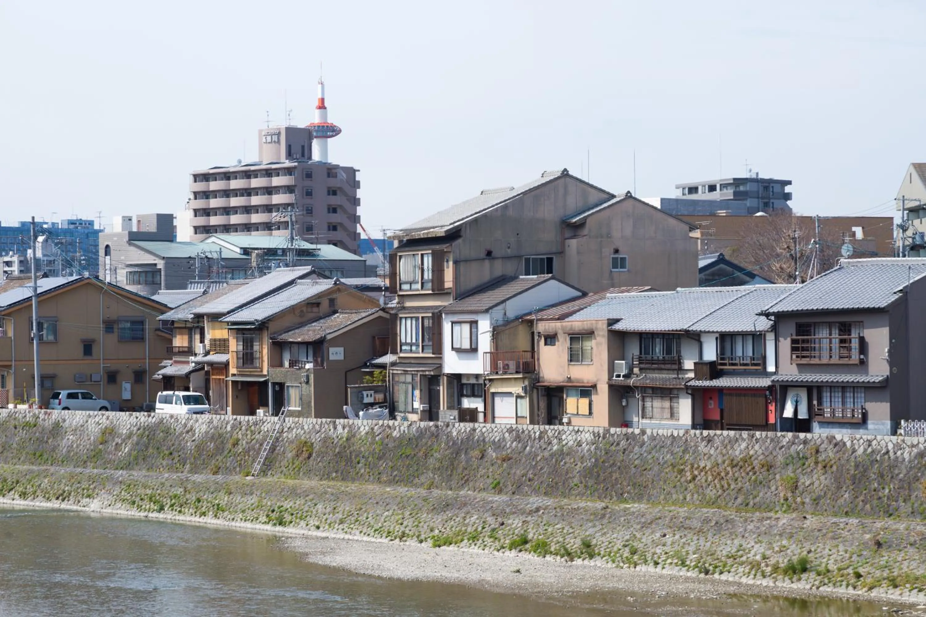 Neighbourhood in 京と家 鴨川五条 -Kyotoya Kamogawagojo-