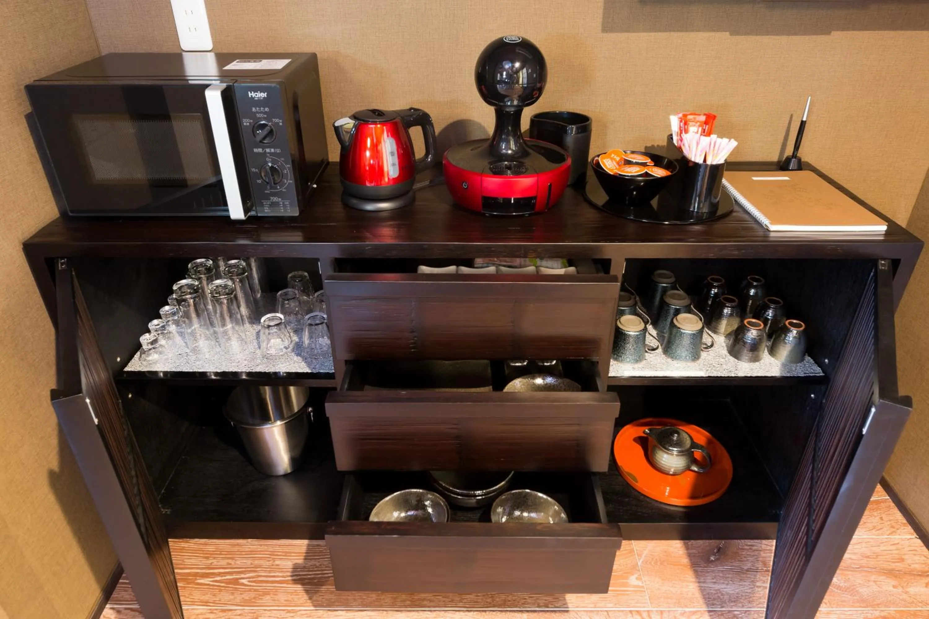 Coffee/tea facilities in 京と家 鴨川五条 -Kyotoya Kamogawagojo-