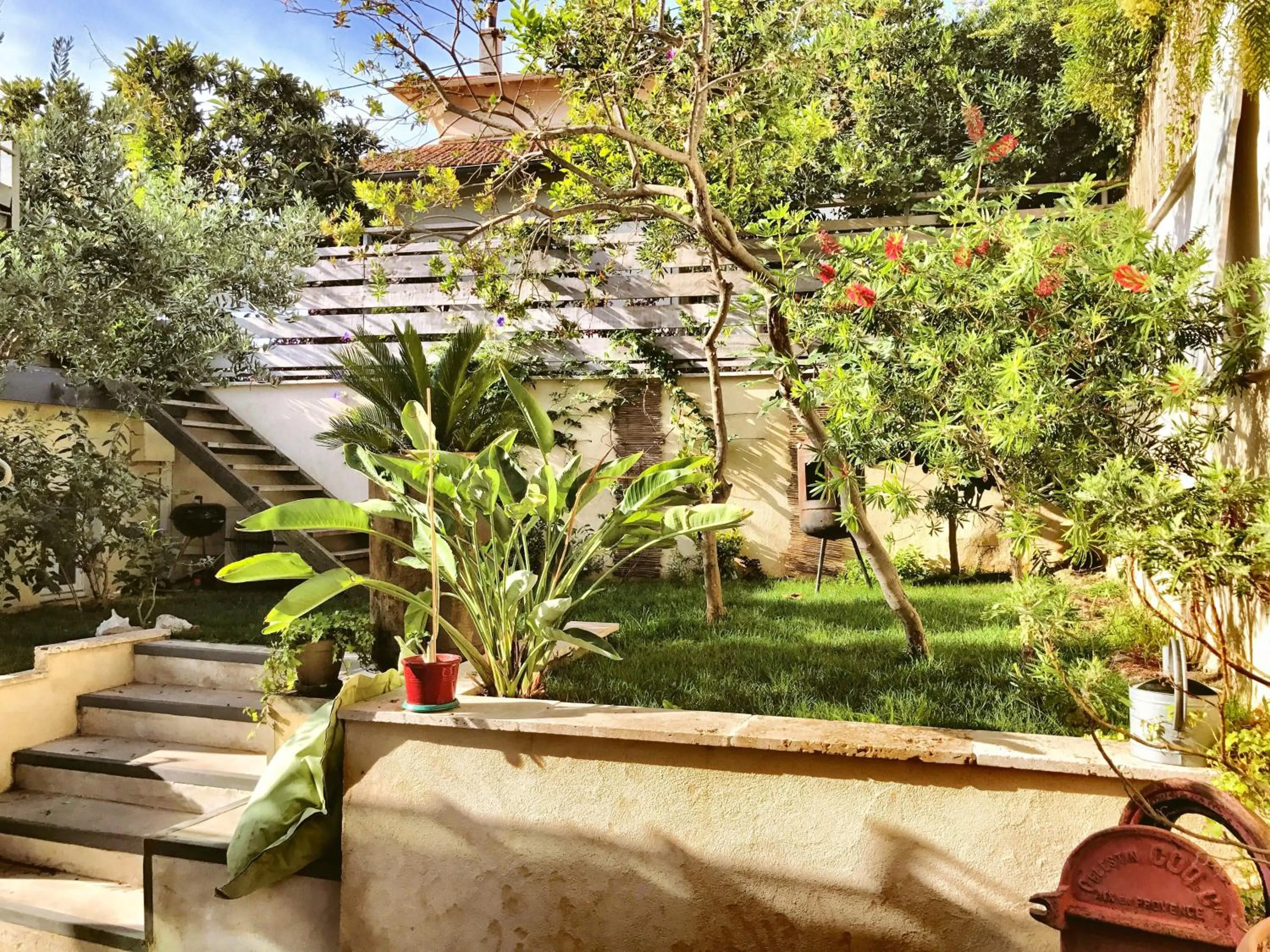 Garden in B&B Villa Du Roc Fleuri