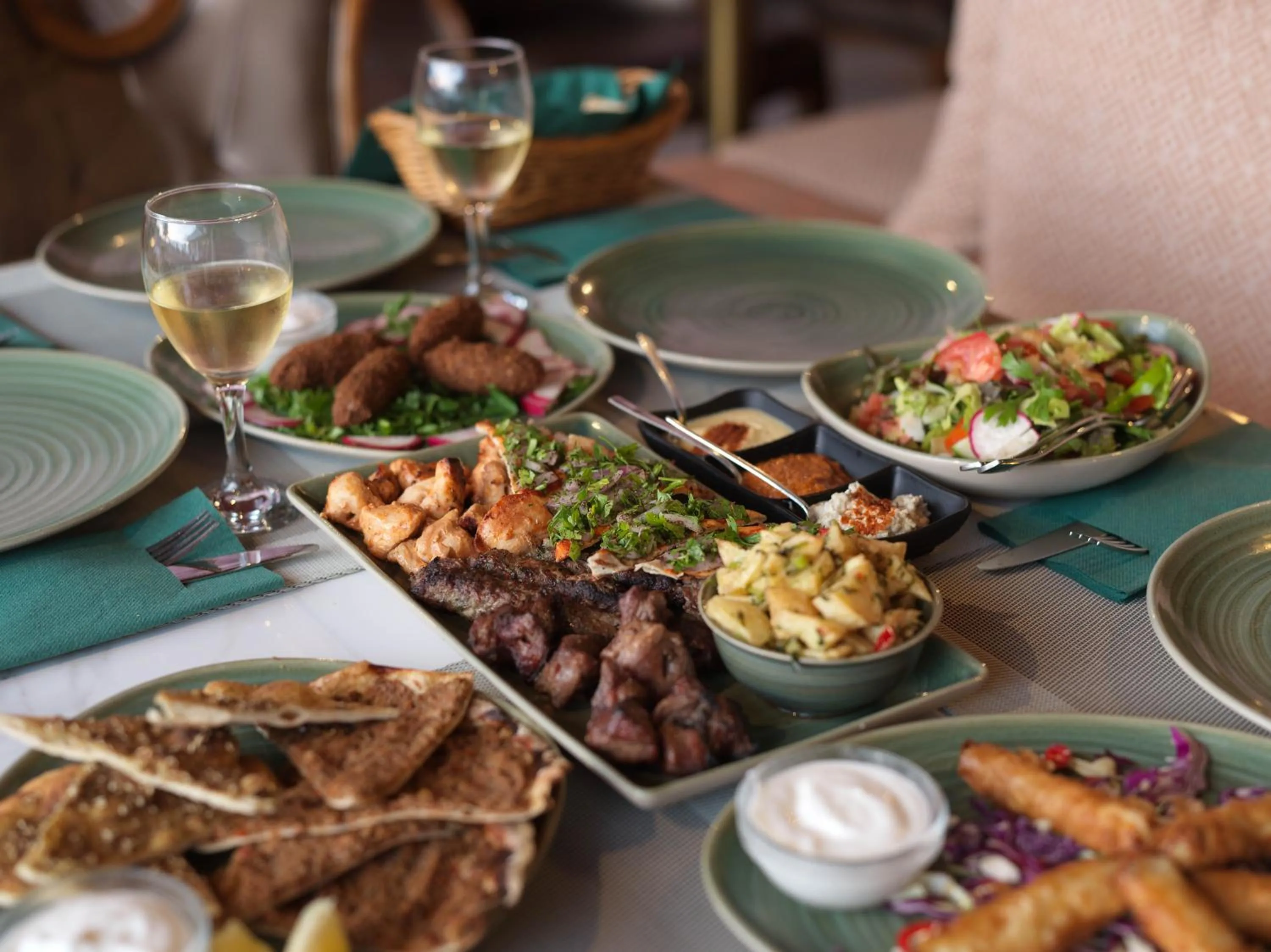 Restaurant/places to eat in Leonardo Laura Beach & Splash Resort