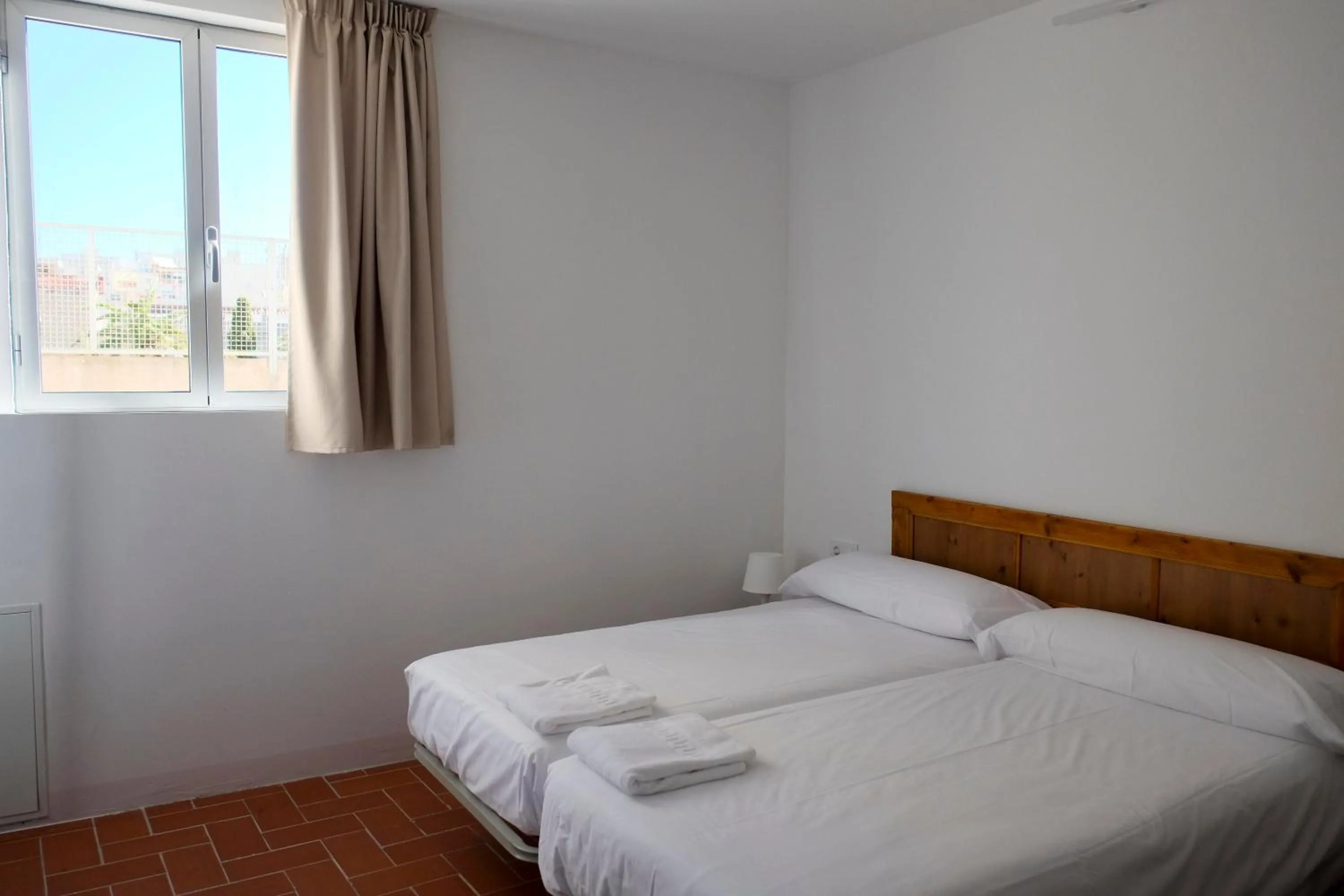 Photo of the whole room, Bed in Pigal