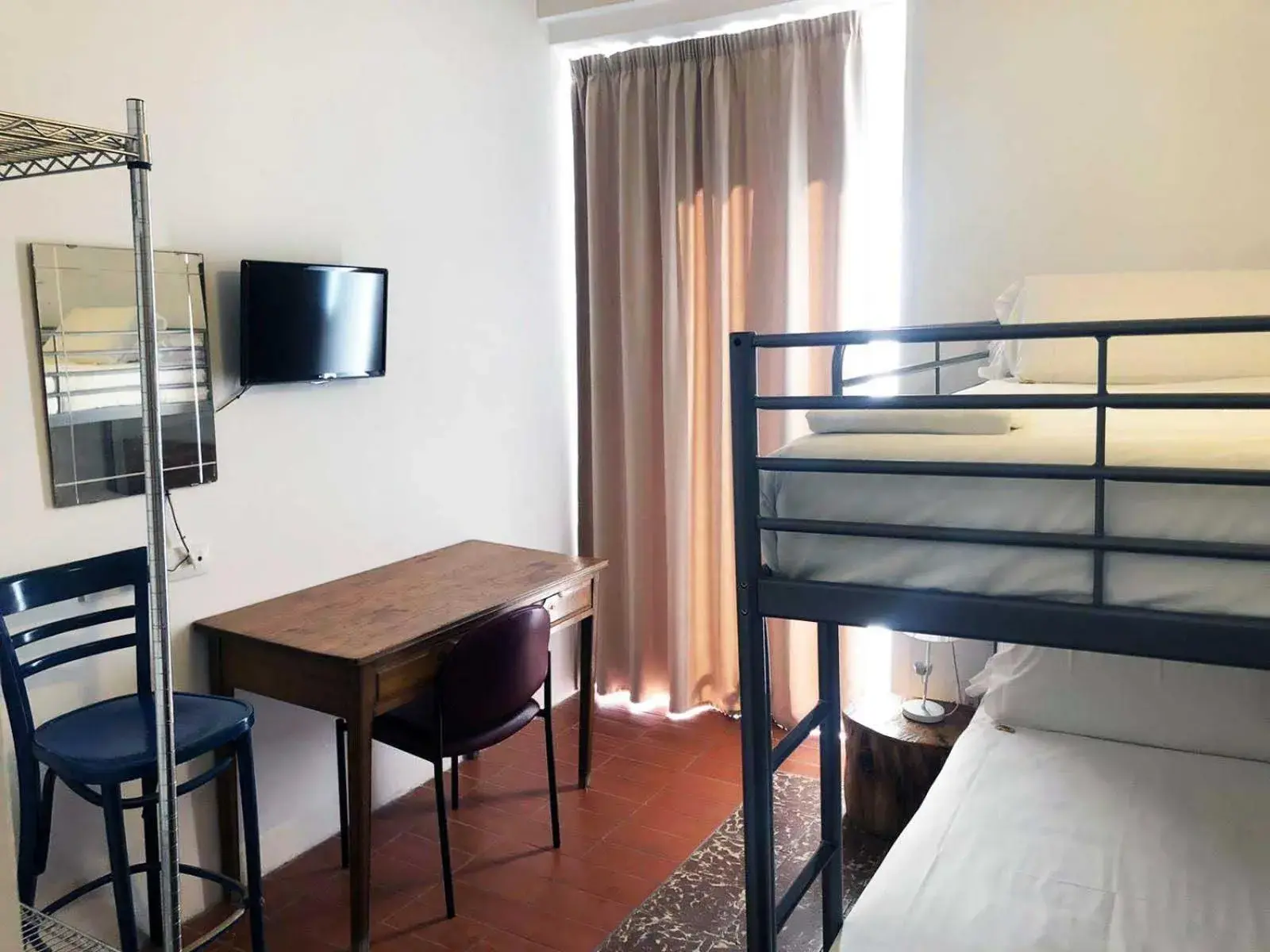 Double Room with Bunk bed and External Private Bathroom in Pigal Double Room with Bunk bed and External Private Bathroom in Pigal