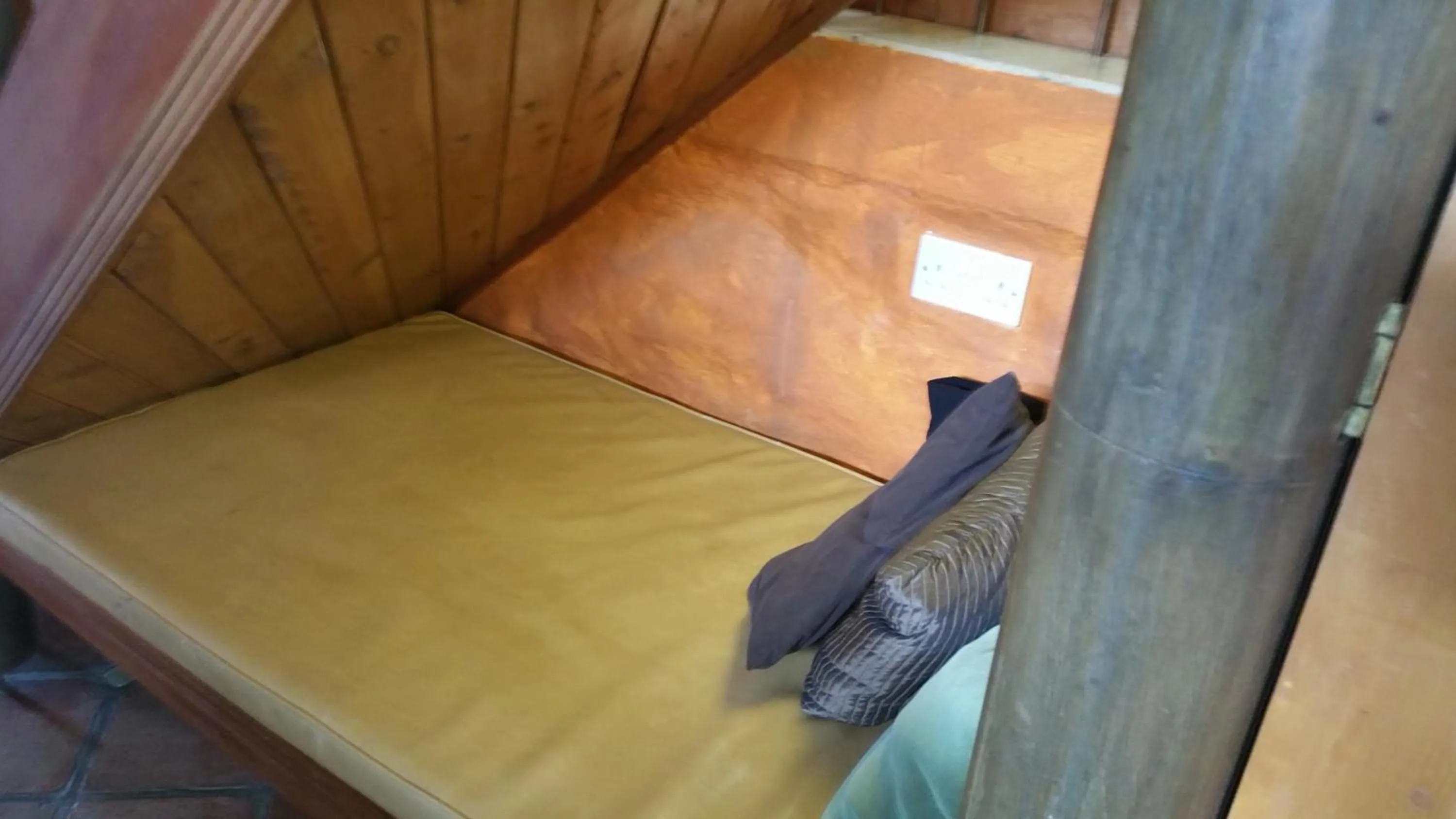 Bed in Woodmere Grand Hotel & Serviced Apartments