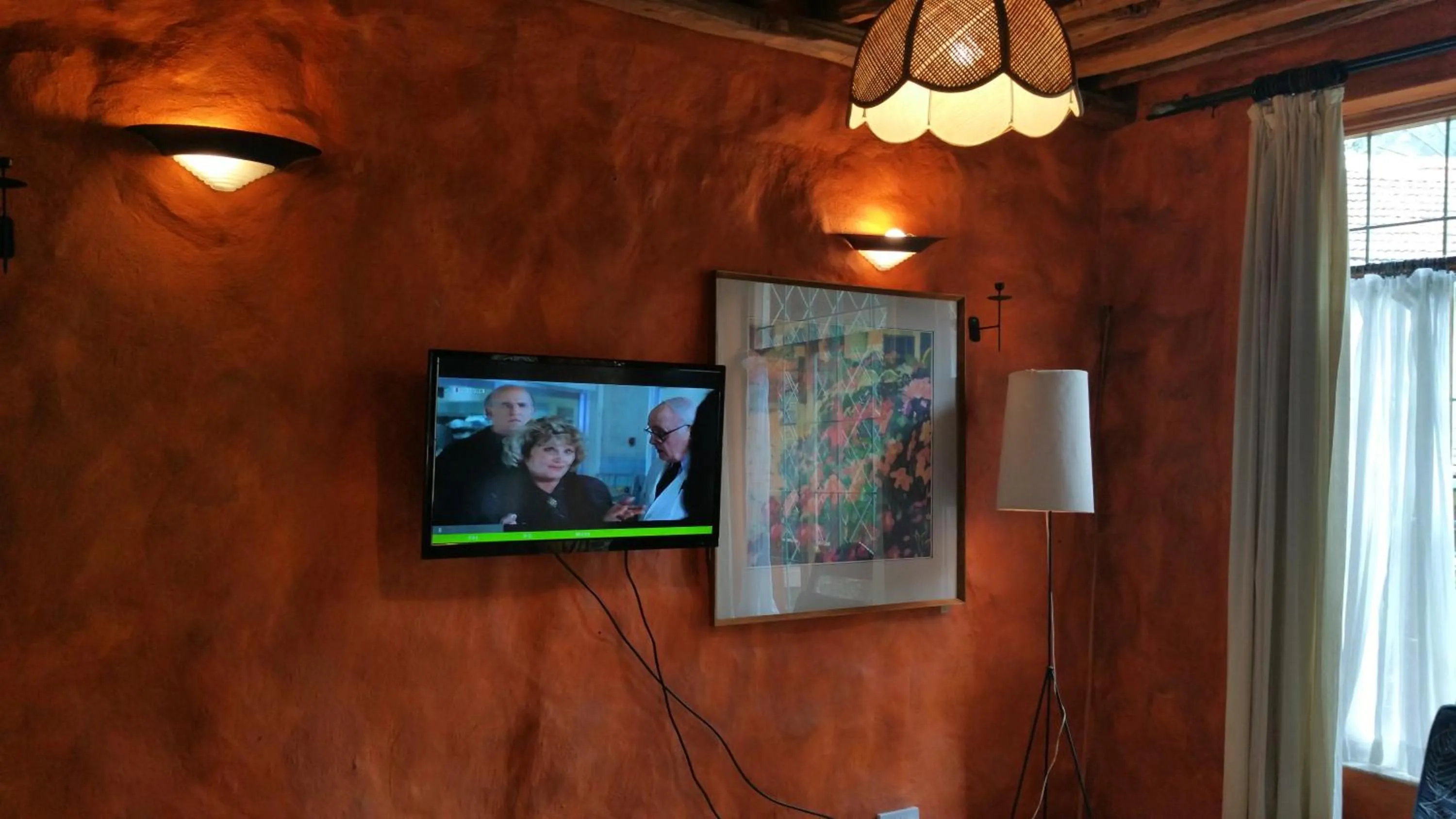 TV and multimedia in Woodmere Grand Hotel & Serviced Apartments