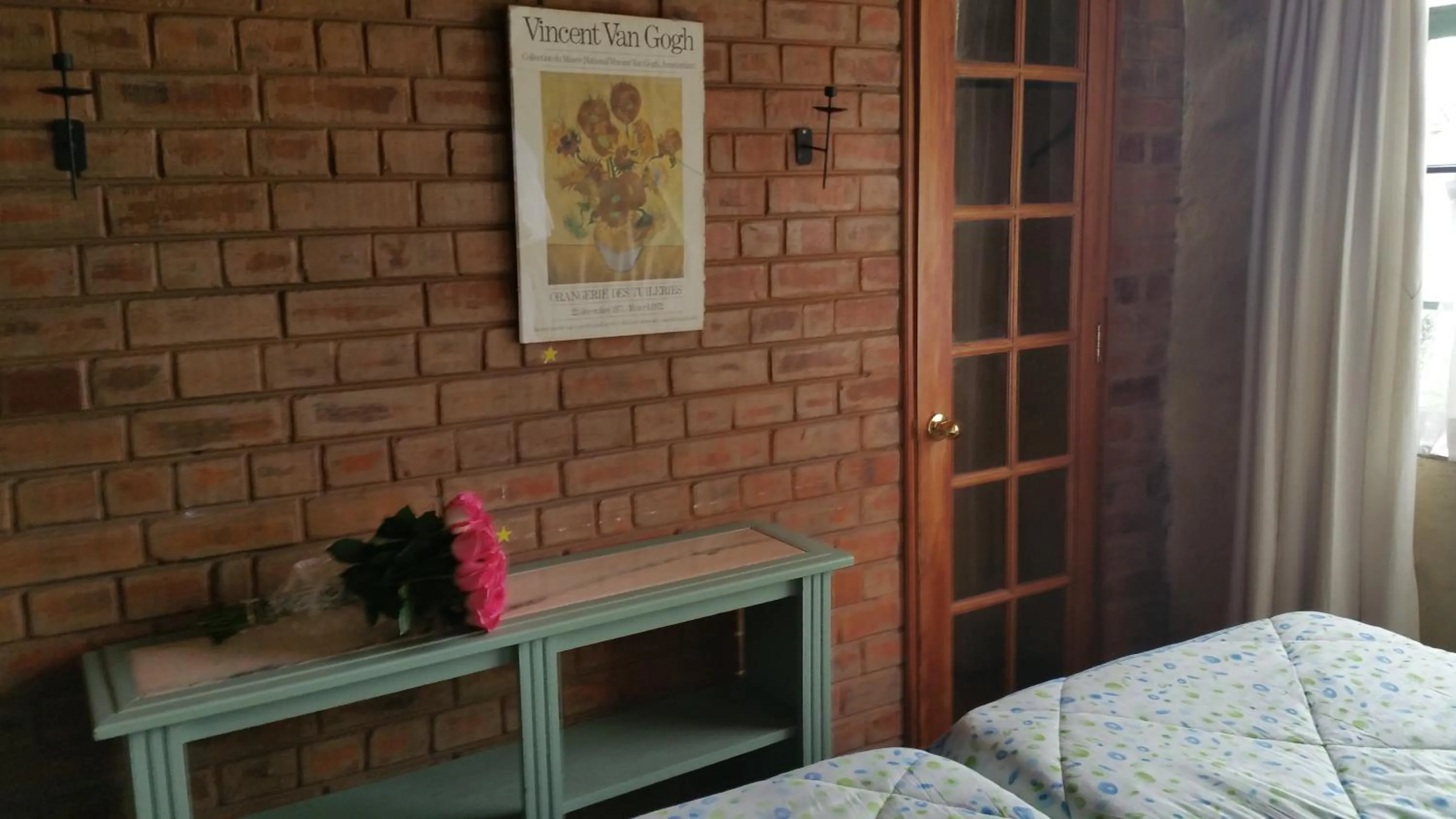 Decorative detail, Bed in Woodmere Grand Hotel & Serviced Apartments