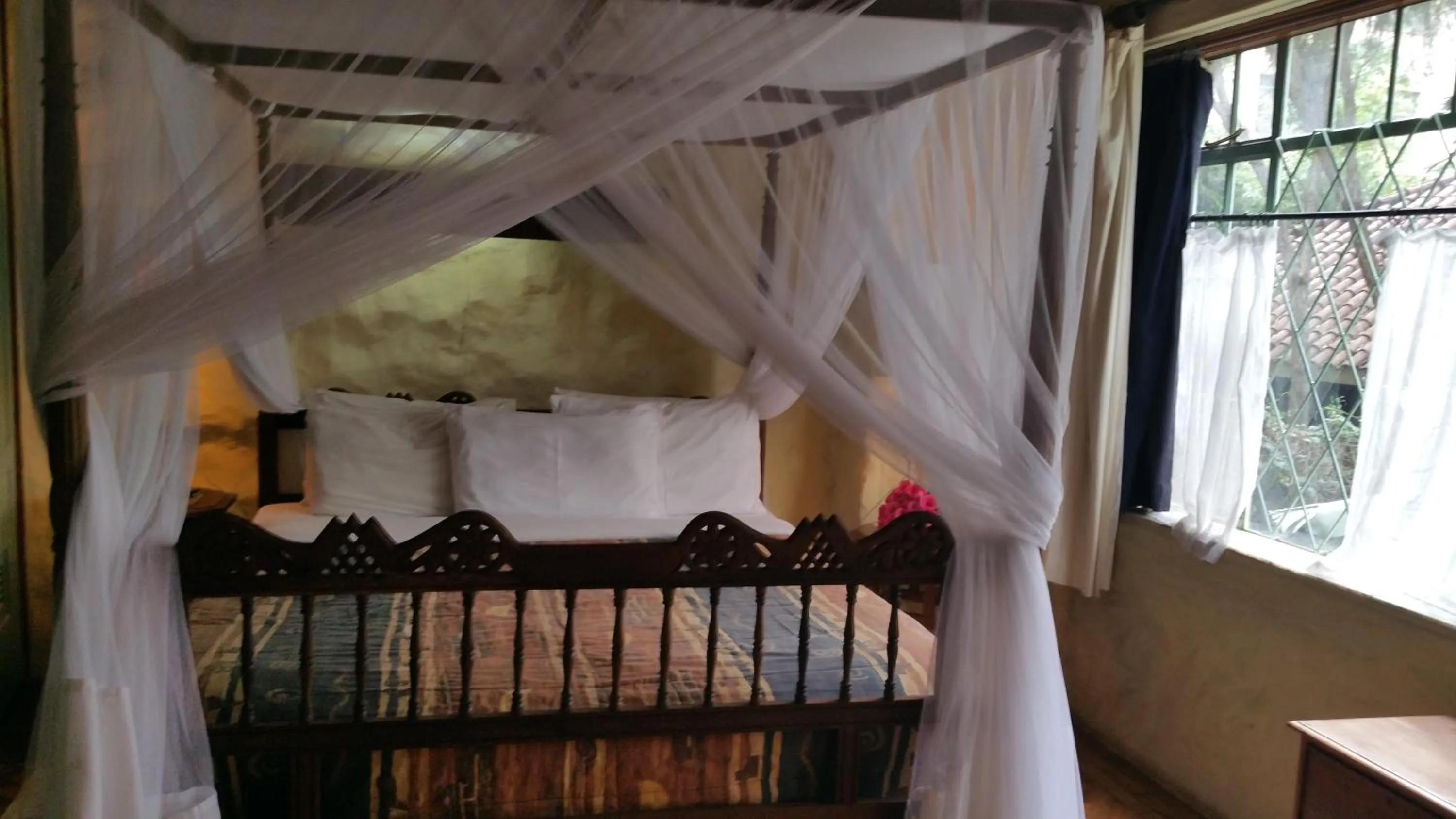 Bed in Woodmere Grand Hotel & Serviced Apartments