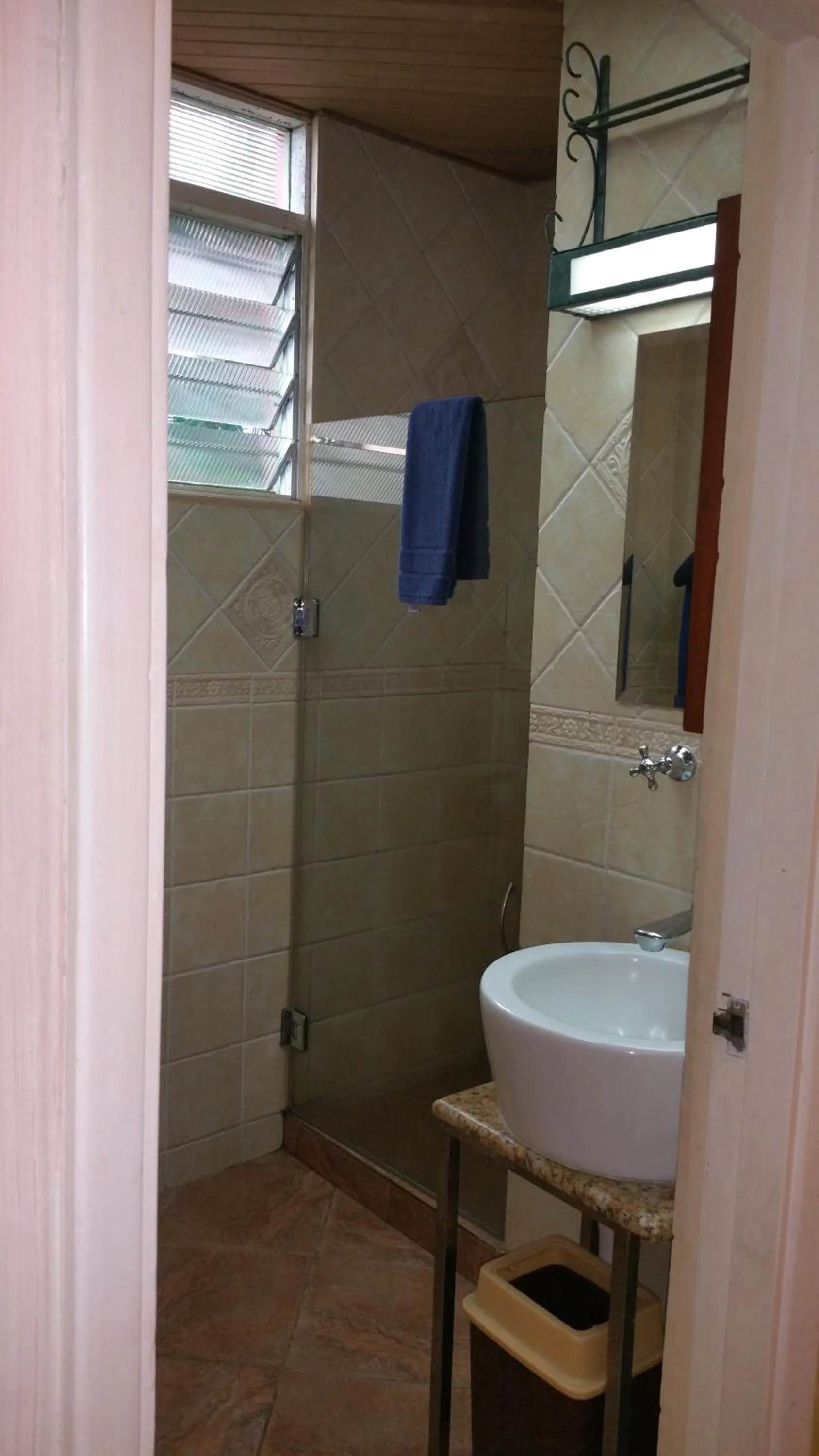 Bathroom in Woodmere Grand Hotel & Serviced Apartments