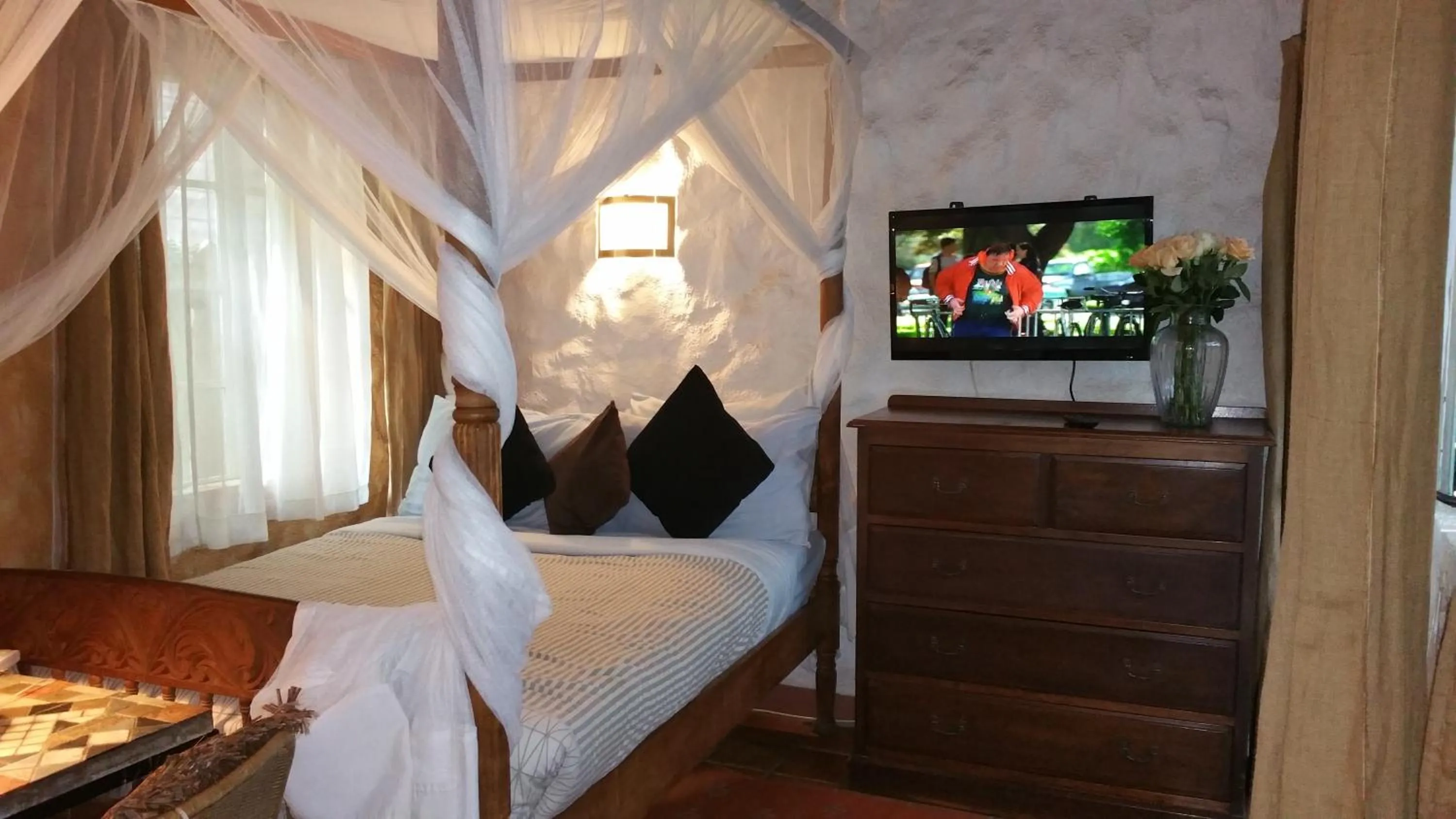 Bed in Woodmere Grand Hotel & Serviced Apartments