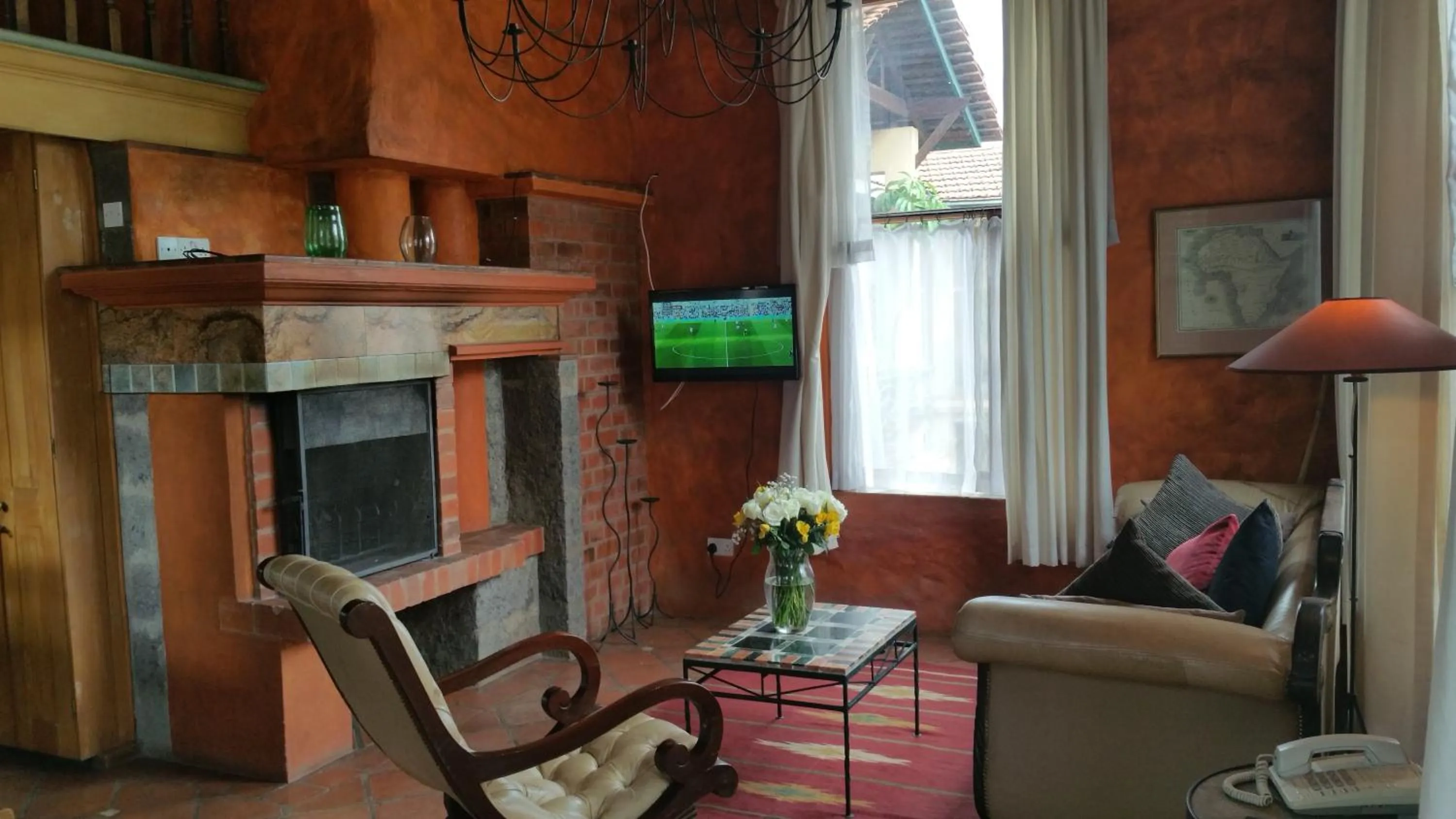 Communal lounge/ TV room in Woodmere Grand Hotel & Serviced Apartments