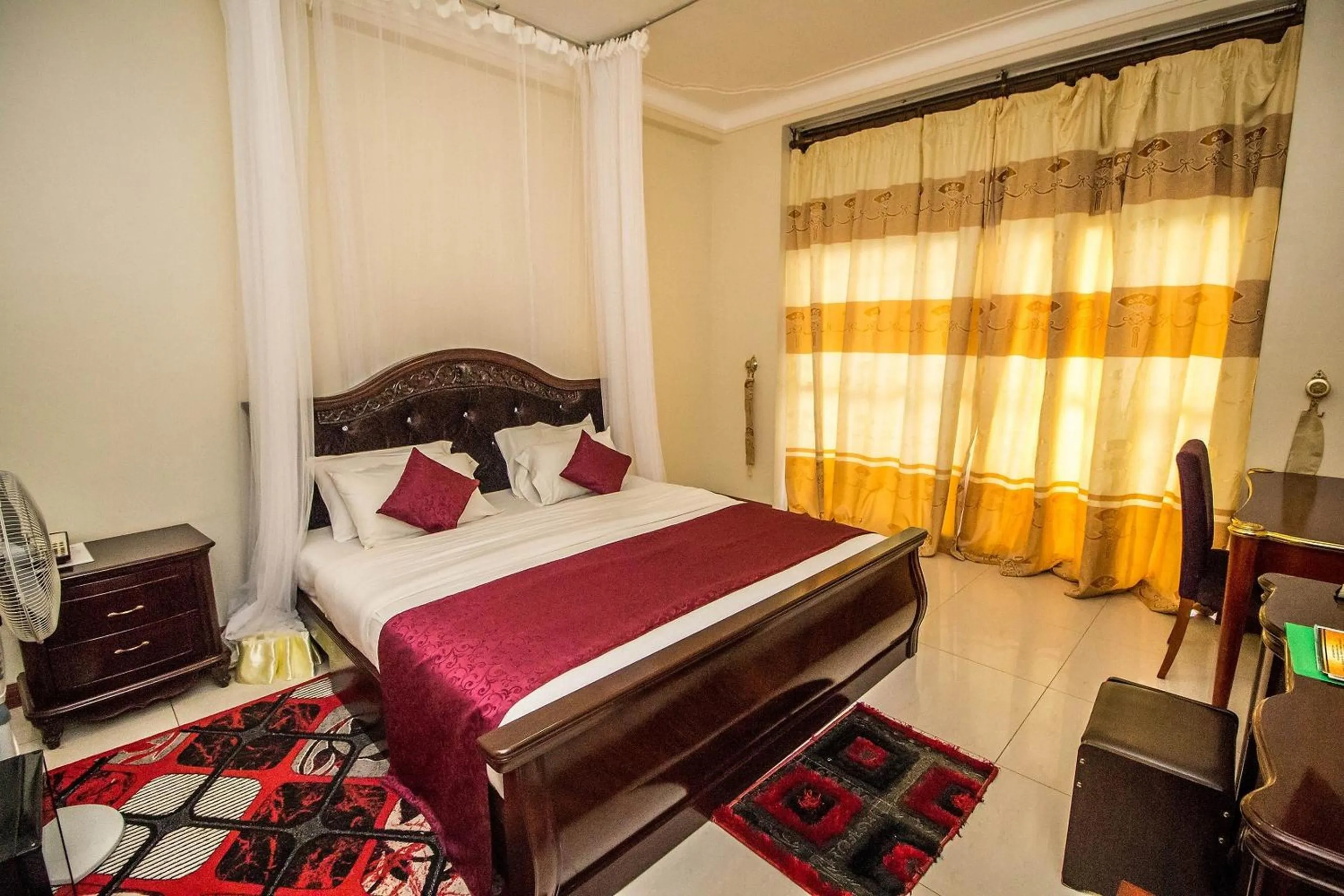 Bed in Sir Jose Hotel