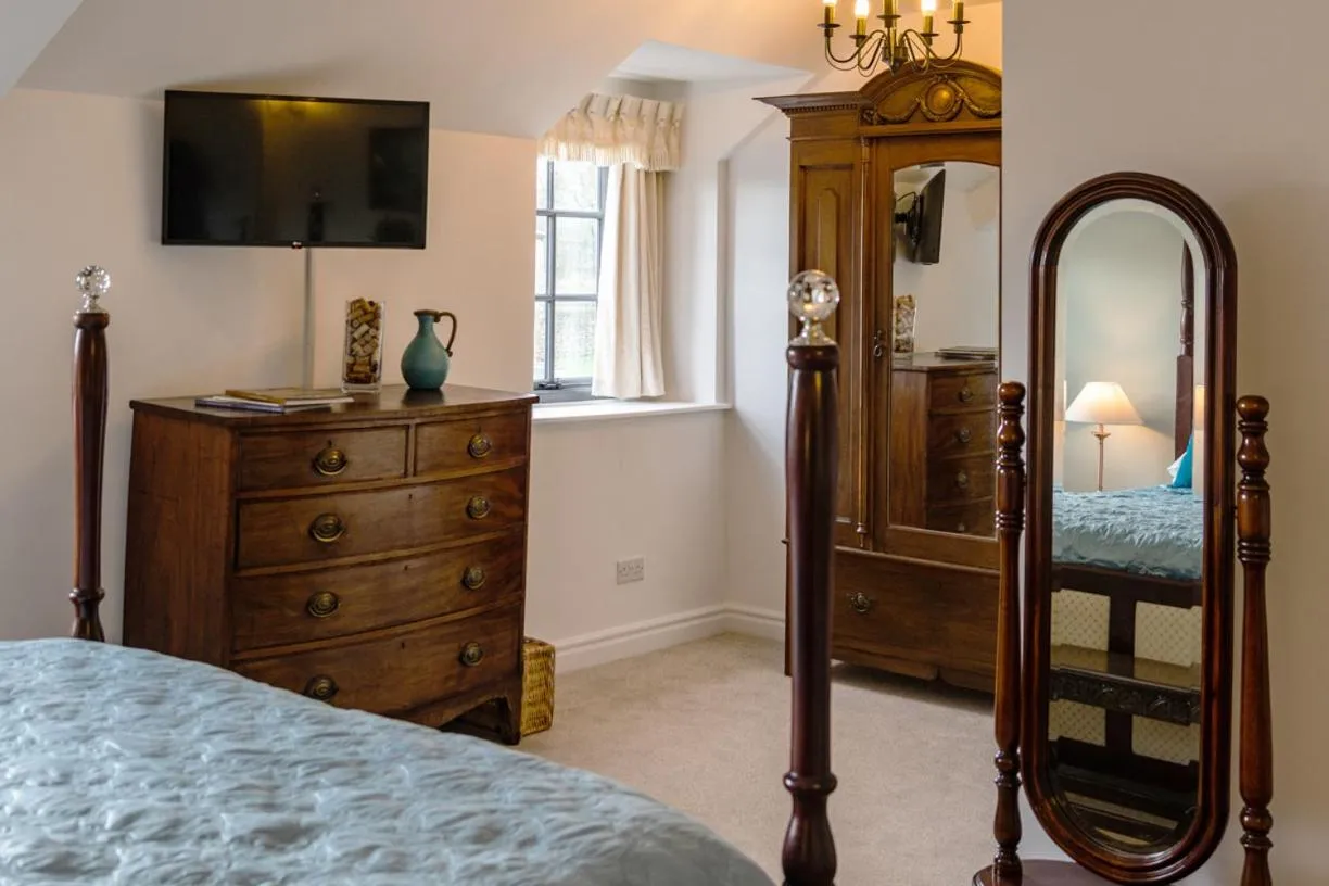 Bedroom, Bed in The Bull at Foolow