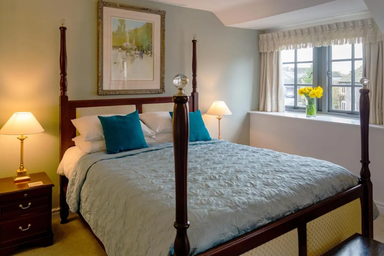 Bedroom, Bed in The Bull at Foolow