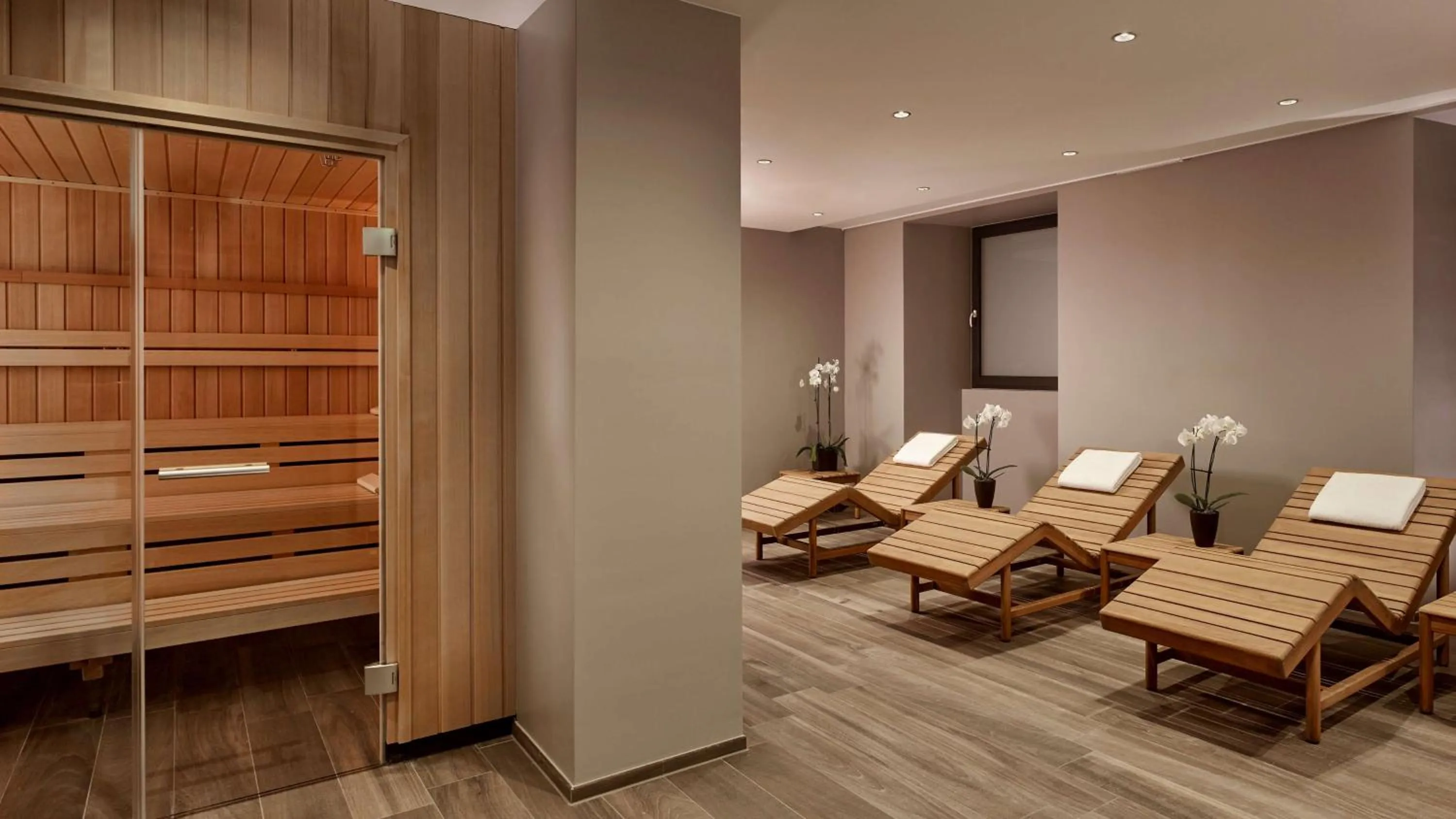 Spa and wellness centre/facilities in Park Plaza Nuremberg