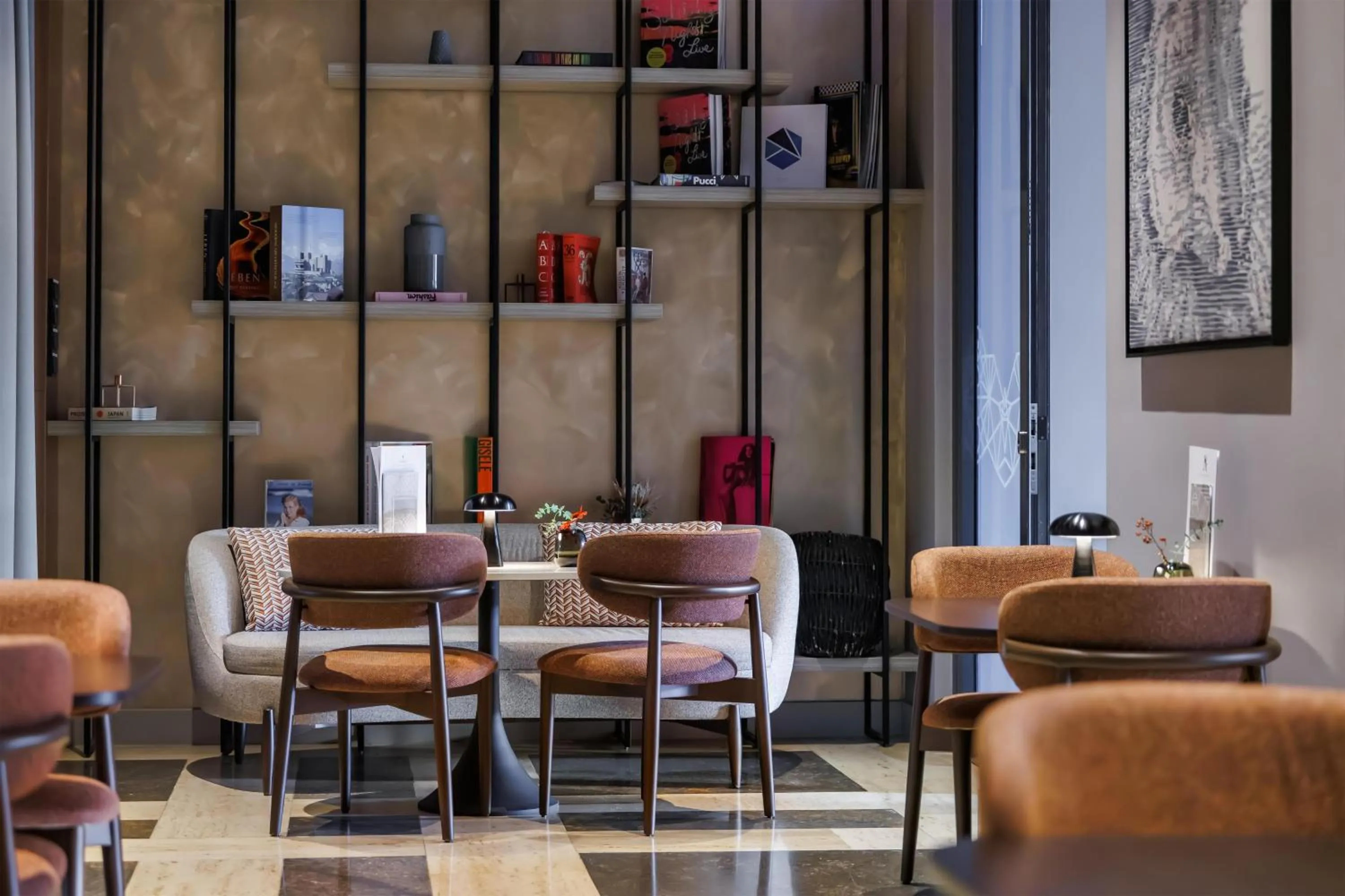 Lounge or bar in Park Plaza Nuremberg