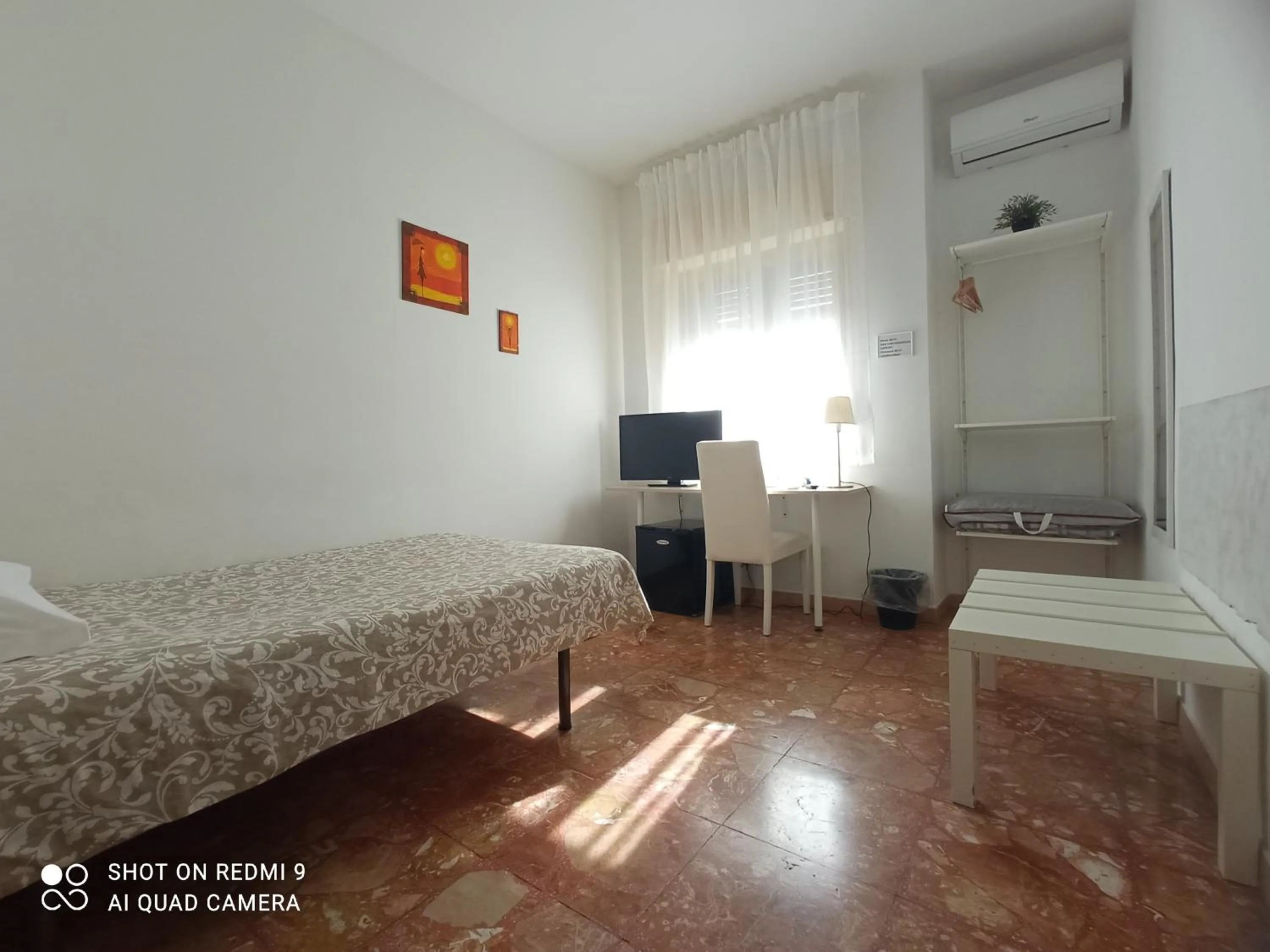 Bed in Bed & Breakfast Fontanarossa Airport -Private Parking-