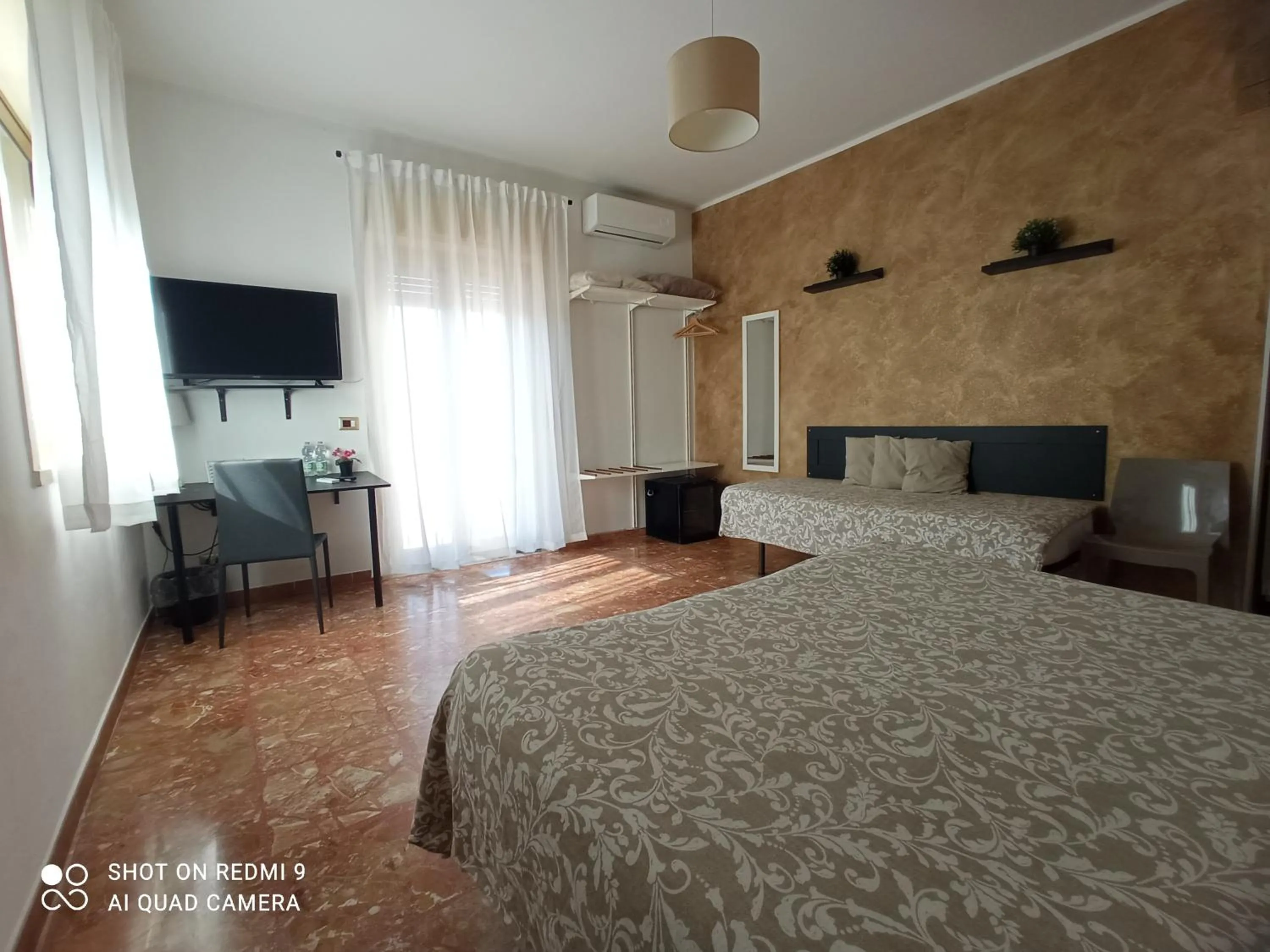Bed in Bed & Breakfast Fontanarossa Airport -Private Parking-