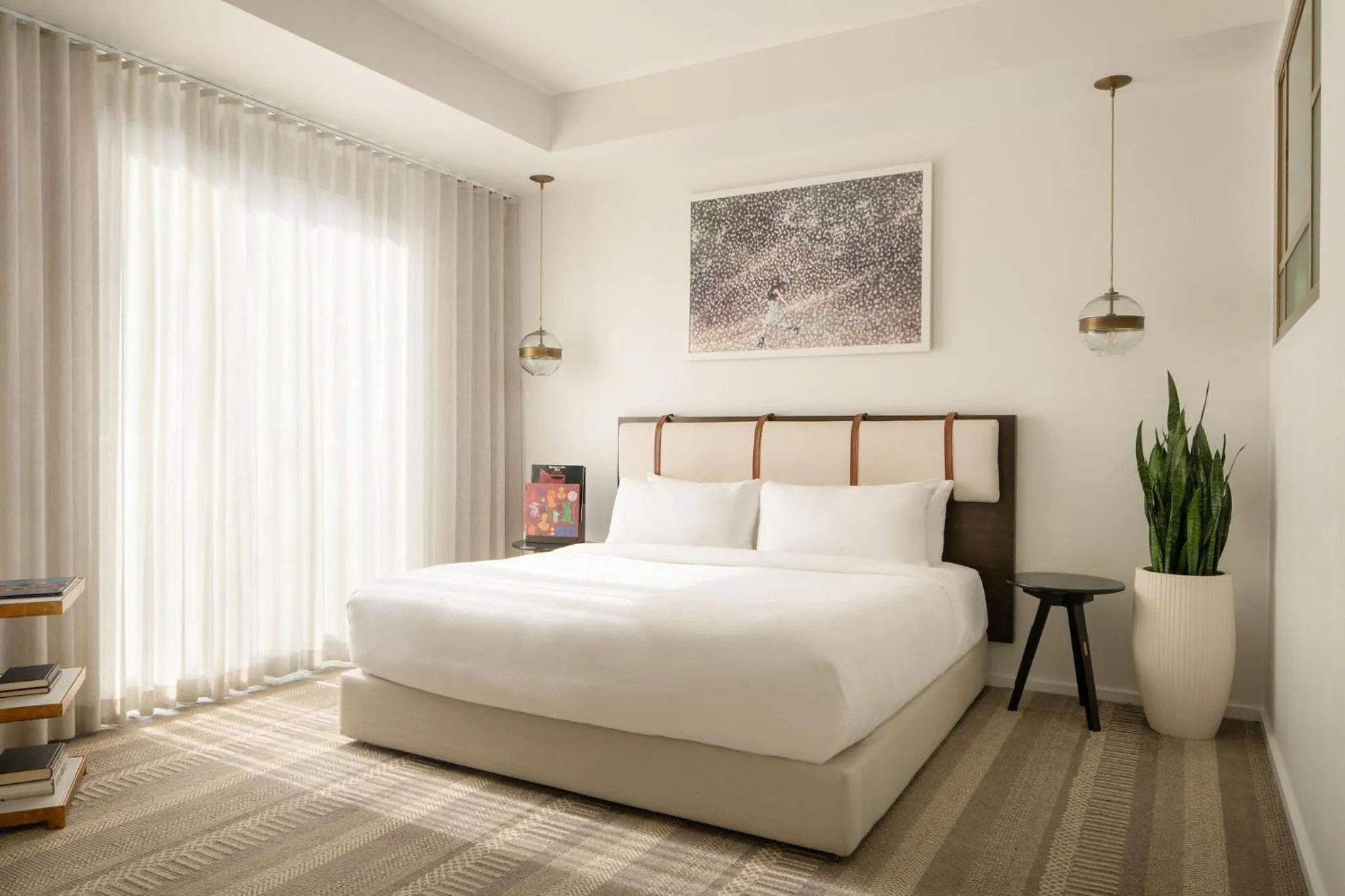 Photo of the whole room, Bed in Halcyon - A Hotel in Cherry Creek