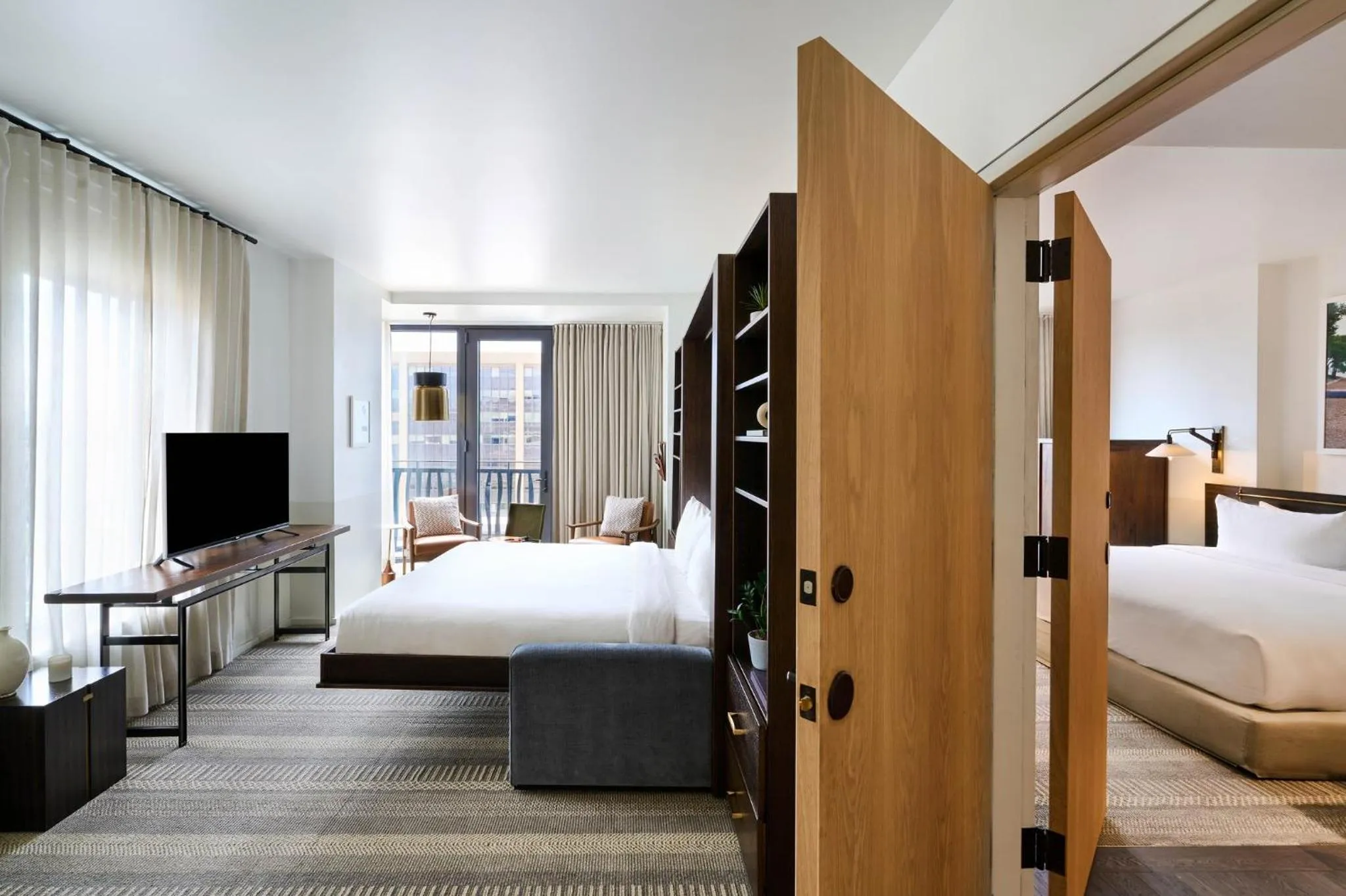 Photo of the whole room, Bed in Halcyon - A Hotel in Cherry Creek