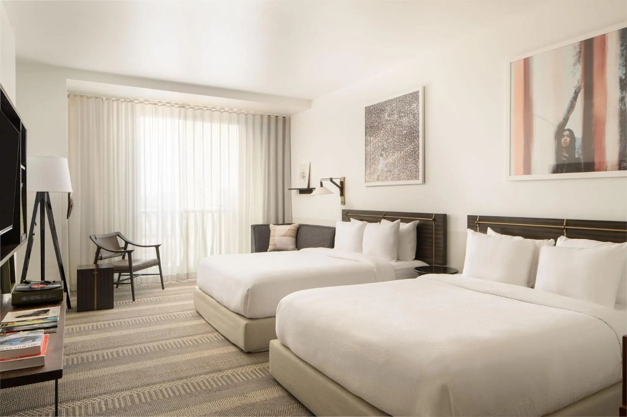 Photo of the whole room, Bed in Halcyon - A Hotel in Cherry Creek