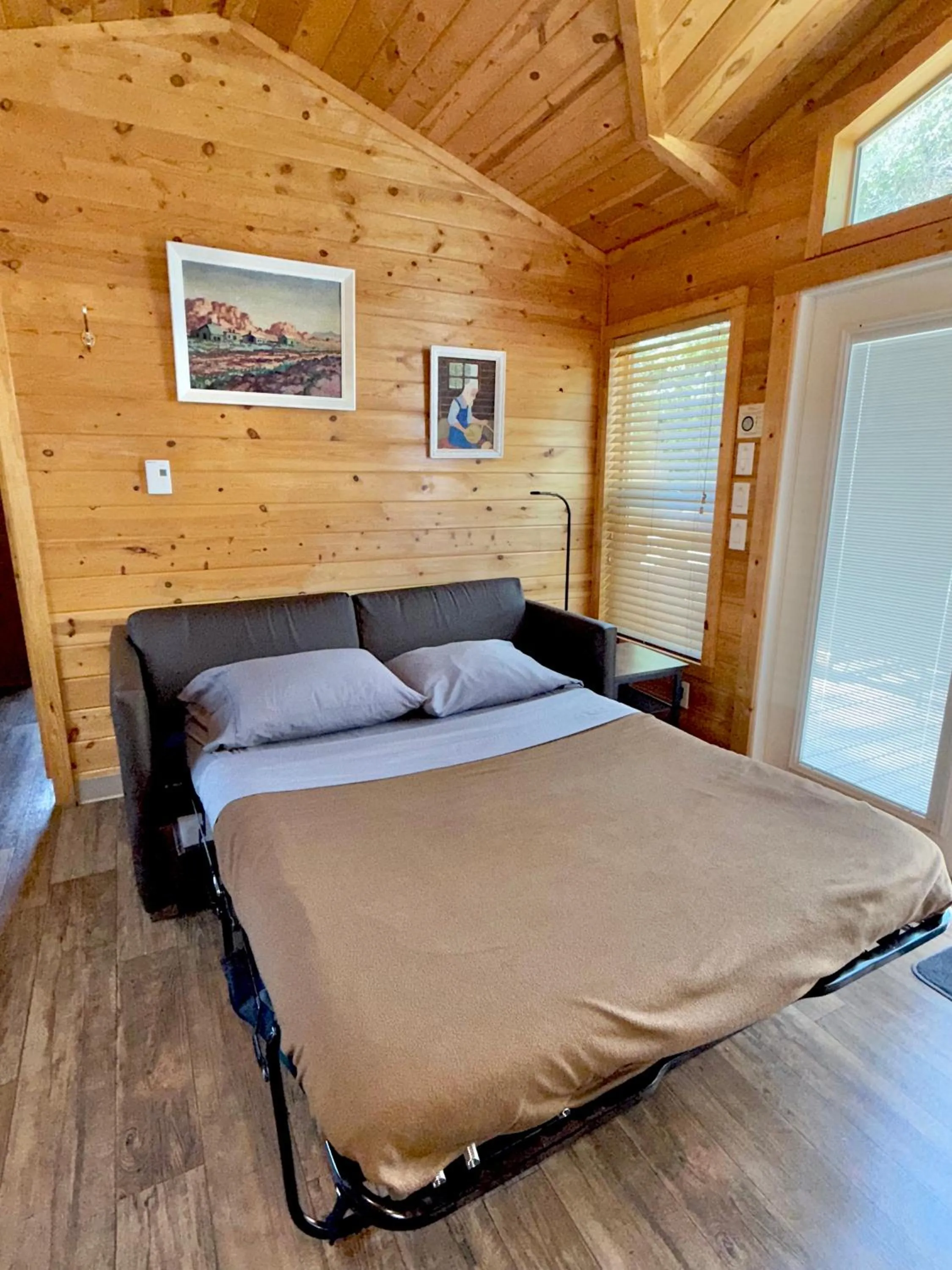 Living room, Bed in Sierra Meadows